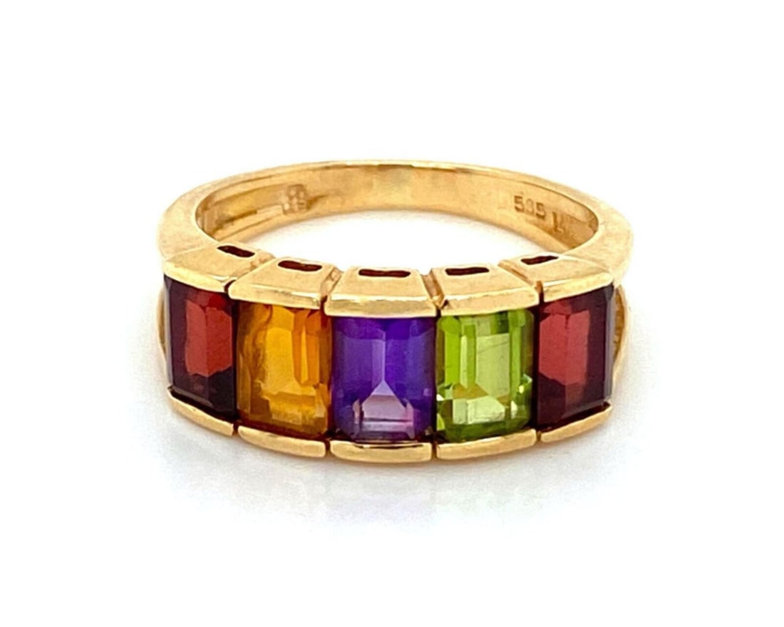 14k Yellow Gold Gemstone Band Ring Size 6.5 Peridot Garnet Citrine Amethyst: 14k Yellow Gold Gemstone Band Ring Size 6.5 Peridot Garnet Citrine Amethyst This vintage estate band ring is crafted in solid 14k yellow gold and set with a vibrant sequence of peridot, garnet, citrin