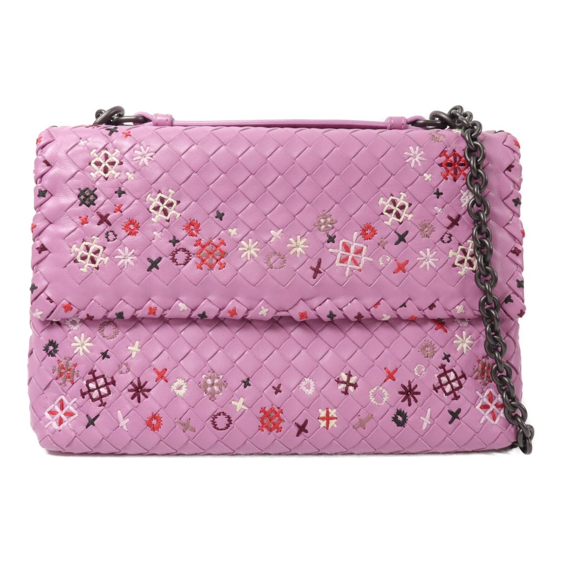 Bottega Veneta BV lambskin chain shoulder handbag in purple: Bottega Veneta BV lambskin chain shoulder handbag in purple Bottega Veneta BV Chain Shoulder Bag in purple lambskin leather. It features a shoulder strap, a magnetic pocket, and one inside zip pocket.