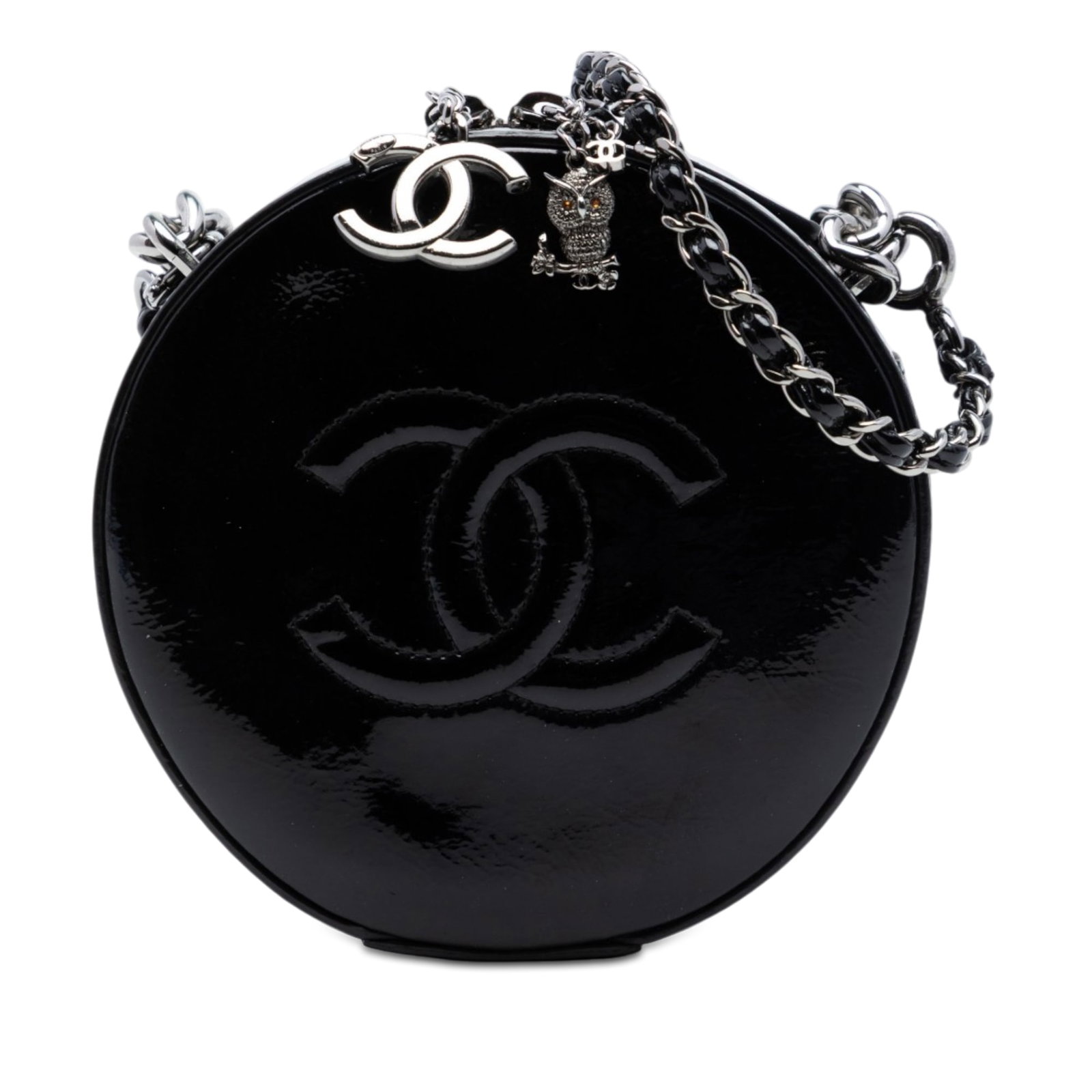 Chanel Black Patent Leather Round Satchel CC Model: Chanel Black Patent Leather Round Satchel CC Model This Chanel CC Patent Round as Earth Bag features a black patent leather body with a distinctive round shape. It is designed with both a curb chain s