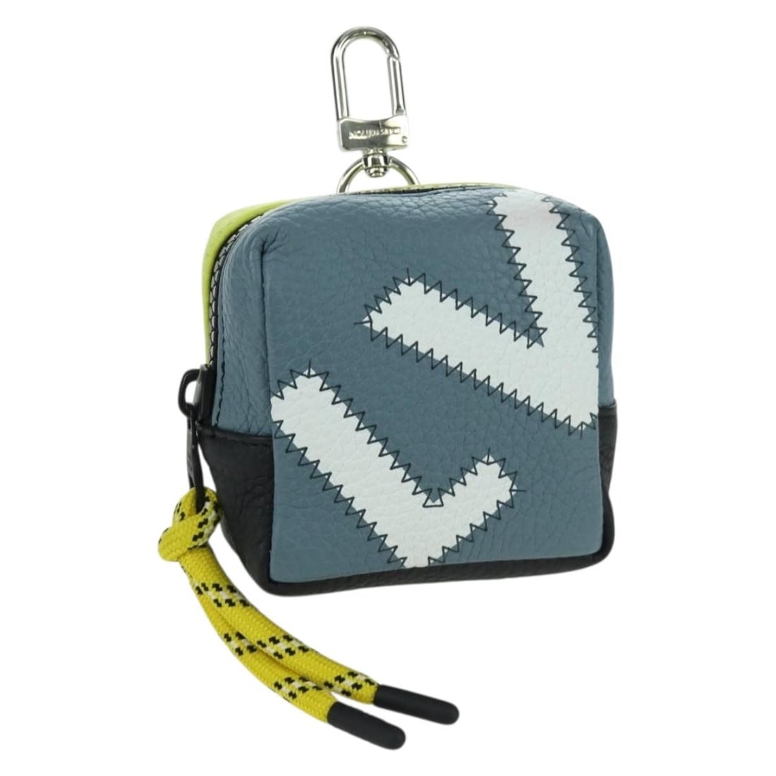 Louis Vuitton M00739 Leather Bag Charm Square Pouch Gray: Louis Vuitton M00739 Leather Bag Charm Square Pouch Gray Louis Vuitton square pouch bag charm in gray leather, made in Italy. The item is described as color blocks charm style and is in very good cond