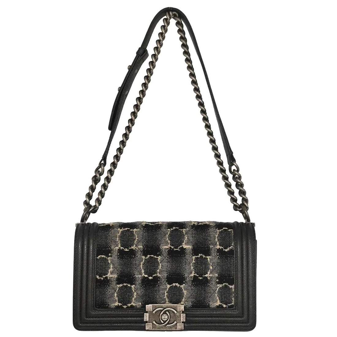 Chanel Boy Flap Bag Black Leather and Tweed Purse 25cm: Chanel Boy Flap Bag Black Leather and Tweed Purse 25cm Chanel Boy Flap Bag crafted from leather in black, designed for women. Features include a classic flap closure and a refined look. The bag is in 