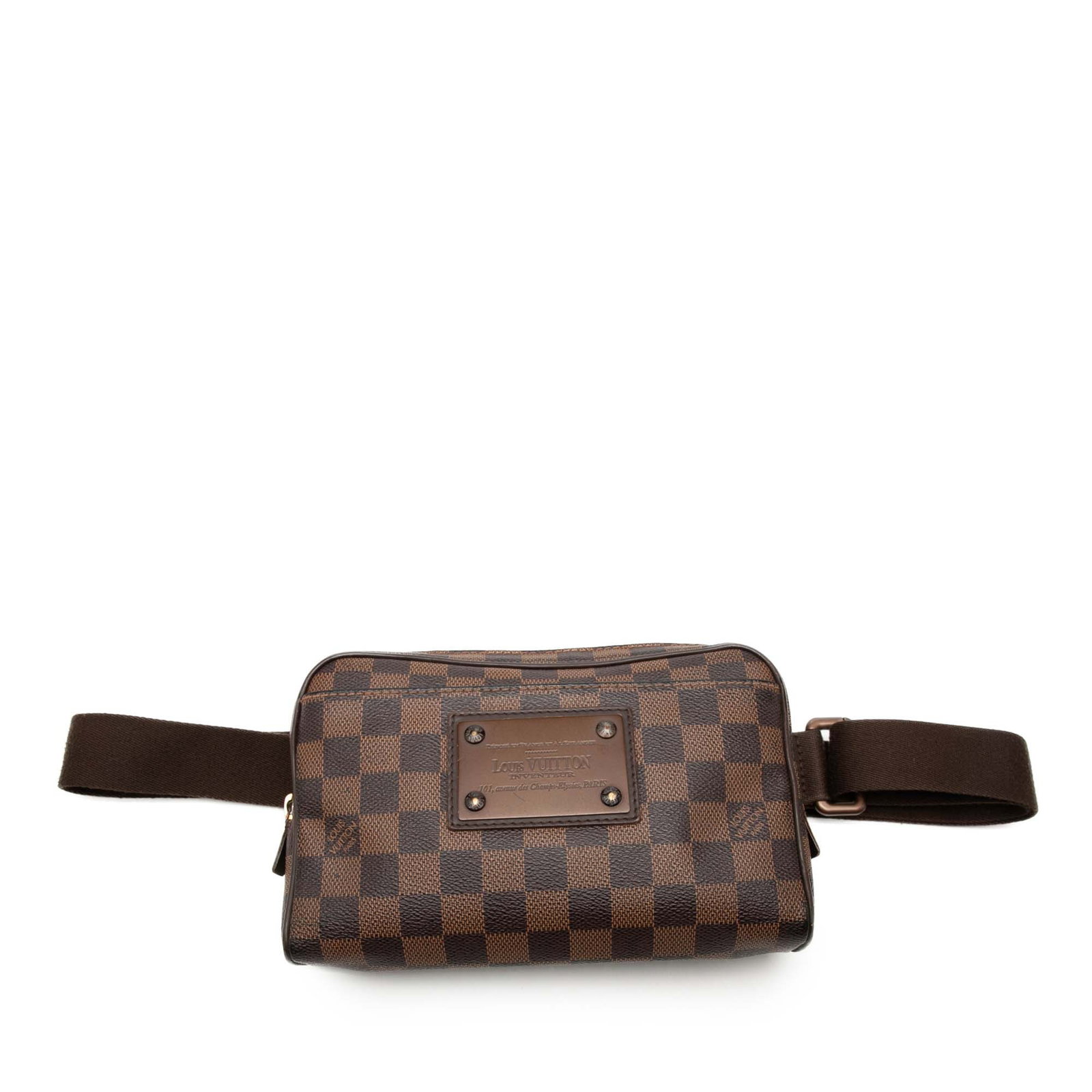 Louis Vuitton Brooklyn Bum Bag in Damier Ebene Canvas: Louis Vuitton Brooklyn Bum Bag in Damier Ebene Canvas Louis Vuitton Brooklyn Bum Bag in Damier Ebene canvas with an adjustable flat canvas waist strap, top zip closure, exterior front slip pocket, and