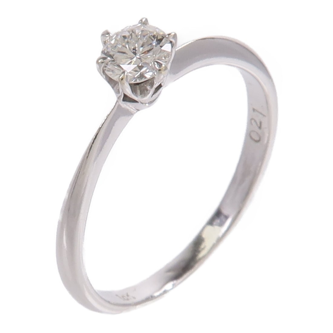 18K White Gold Diamond Ring Size 5.25 0.21ct: 18K White Gold Diamond Ring Size 5.25 0.21ct Diamond ring in 18K white gold with a clear diamond accent. The ring is size US 5.25 and has a reasonable wear and tear condition. Specifications Item Name