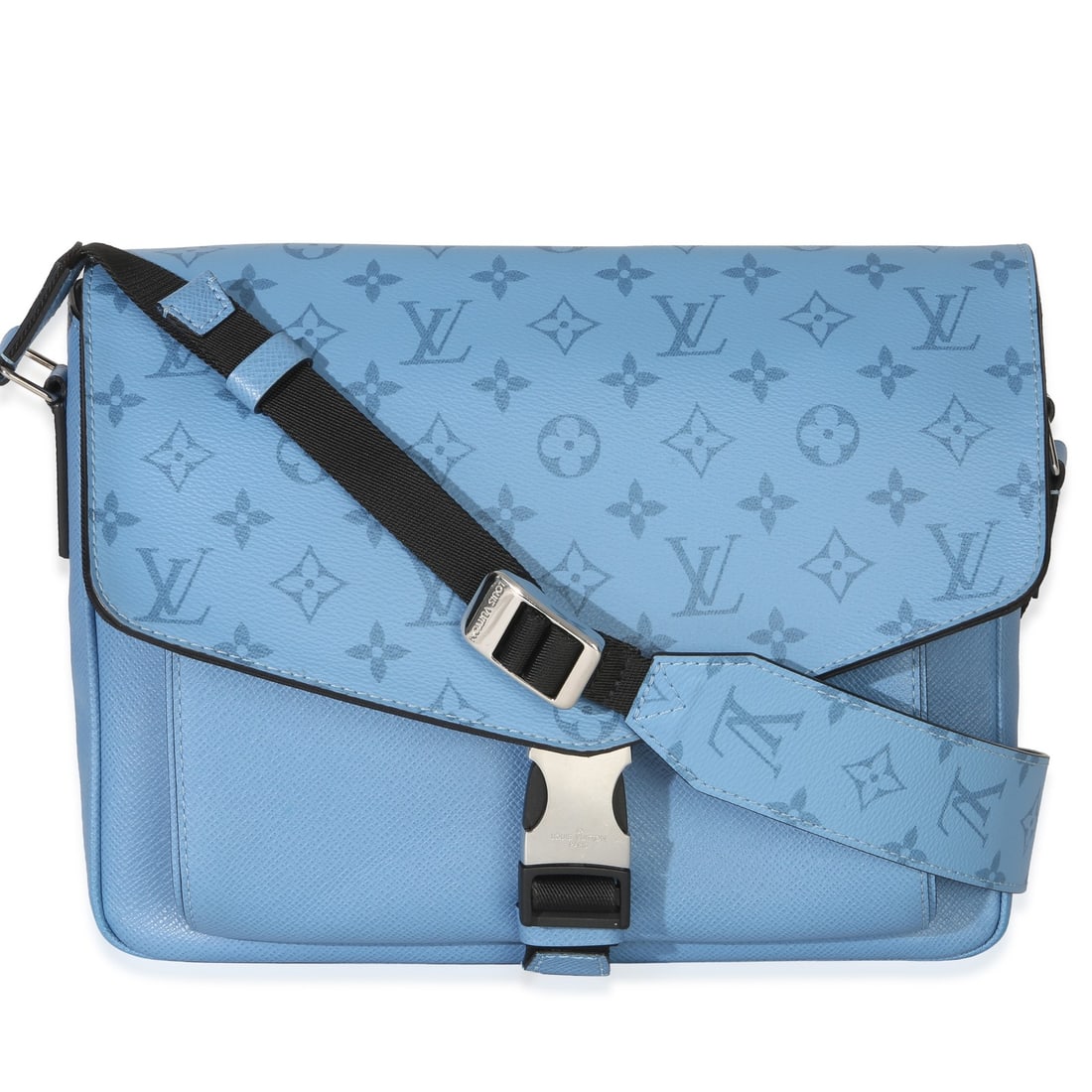 Louis Vuitton Taigarama Messengerama blue canvas shoulder bag: Louis Vuitton Taigarama Messengerama blue canvas shoulder bag This Louis Vuitton Blue Denim Taigarama Messengerama is a stylish unisex shoulder bag crafted from blue canvas with a black fabric lining.