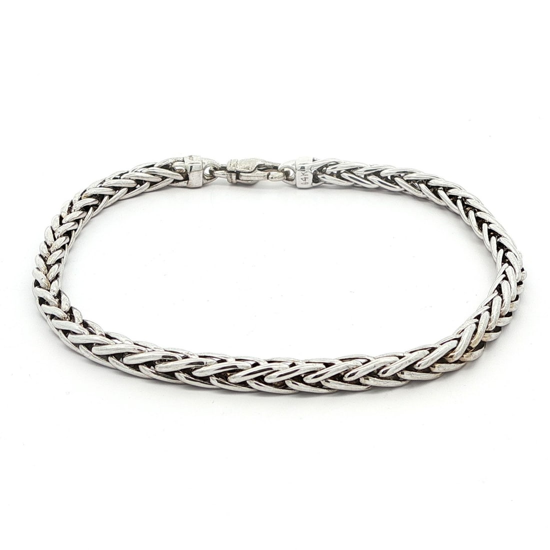 14k White Gold Wheat Chain Bracelet 4mm Lobster Clasp 7.5 Inch: 14k White Gold Wheat Chain Bracelet 4mm Lobster Clasp 7.5 Inch This bracelet features a solid 14k white gold 4mm wheat link chain, secured with a lobster claw clasp. It is designed to comfortably fit 