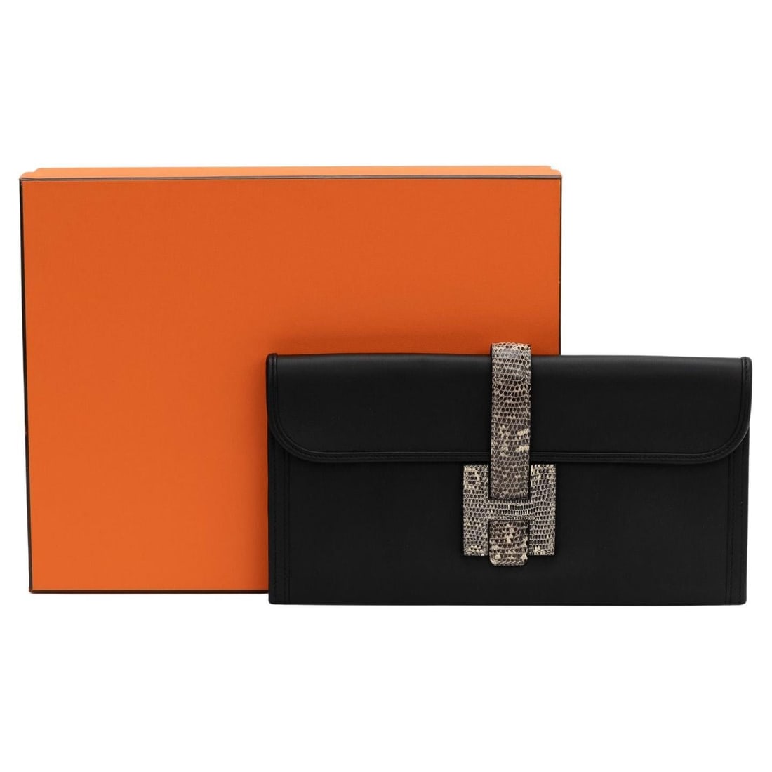 Hermes Jige Elan Clutch 2020 Noir Swift Ombre Lizard with Box: Hermes Jige Elan Clutch 2020 Noir Swift Ombre Lizard with Box This exquisite Hermes Jige Elan Swift Ombre Lizard clutch bag is a stunning accessory for any sophisticated wardrobe. Crafted from premium