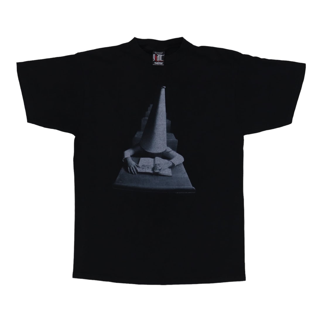 Vintage 1995 Soul Asylum Dunce Graphic Black Cotton T-Shirt XL: Vintage 1995 Soul Asylum Dunce Graphic Black Cotton T-Shirt XL This is an original vintage 1995 Soul Asylum Dunce Shirt featuring front and back graphics. The shirt is made from 100% cotton and comes 