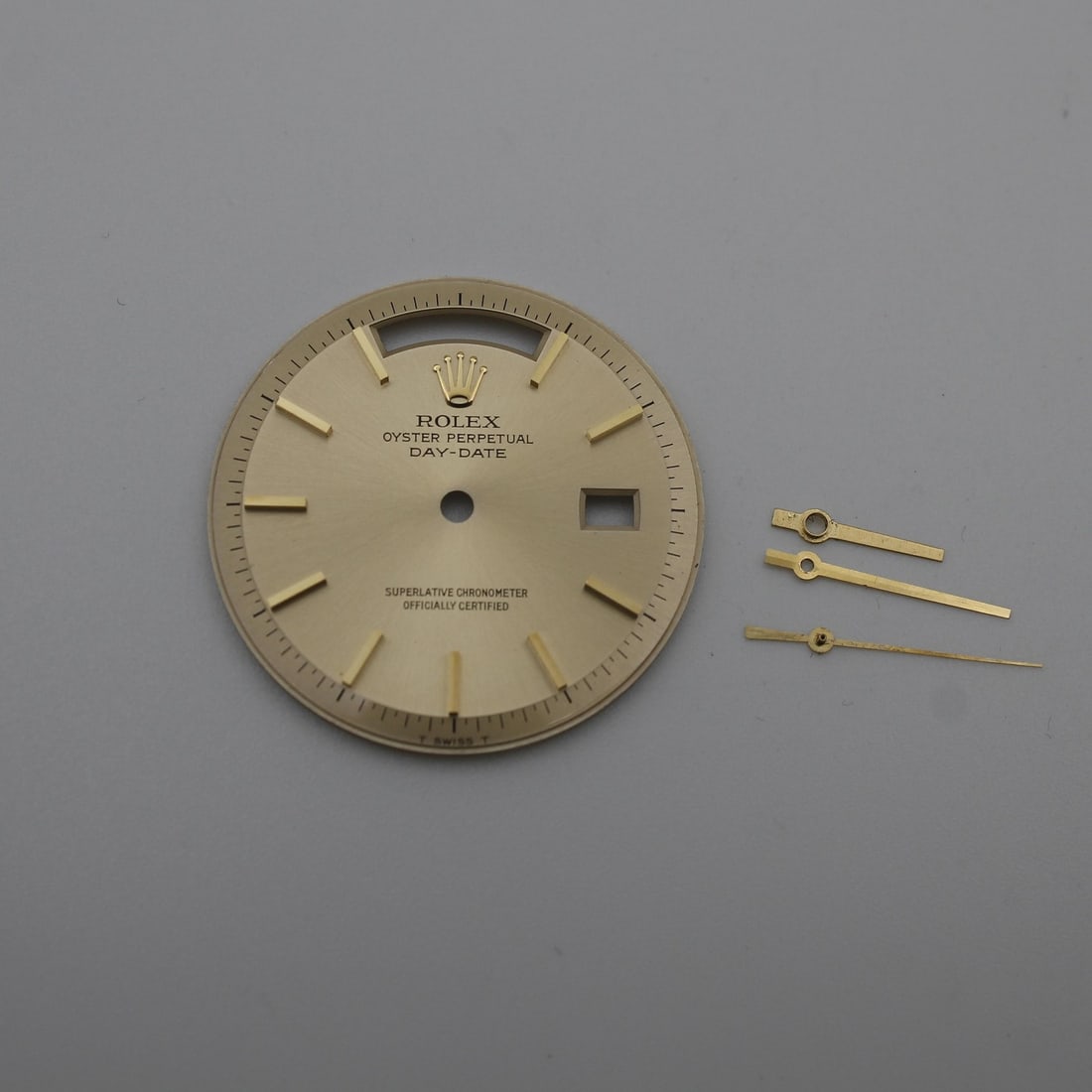 Rolex President Day-Date Champagne Dial 1803 Luxury Upgrade: Rolex President Day-Date Champagne Dial 1803 Luxury Upgrade This exquisite Rolex President Oyster Perpetual Day-Date dial features a luxurious champagne color with non-numeric hour marks, perfect for 