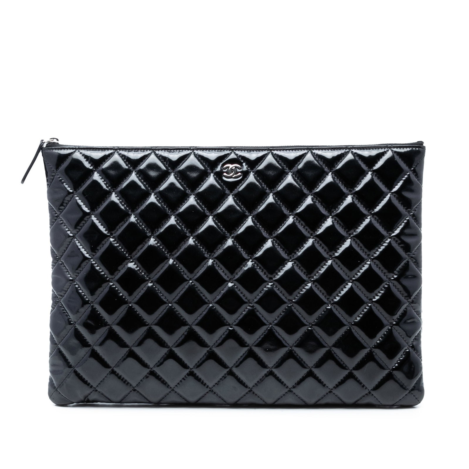 Chanel black quilted patent leather O Case clutch: Chanel black quilted patent leather O Case clutch This Chanel Large Quilted Patent O Case Clutch features a black quilted patent leather exterior with a top zip closure. The bag shows signs of wear, i