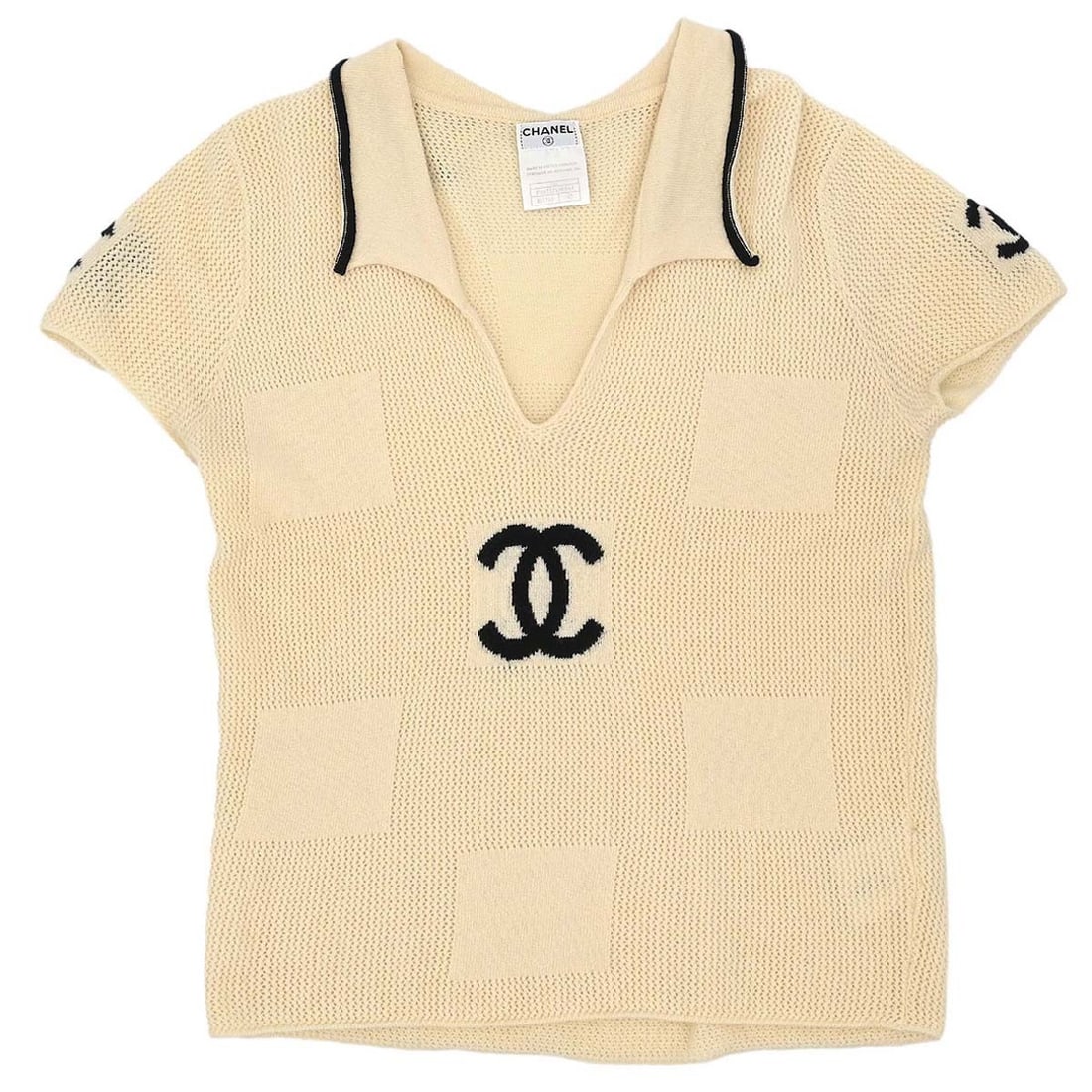 Vintage CHANEL cashmere collared short sleeve top EU 42 off white: Vintage CHANEL cashmere collared short sleeve top EU 42 off white Vintage Chanel off-white cashmere top with a collared neckline, short sleeves, and a regular fit. This women's basic style is made in 