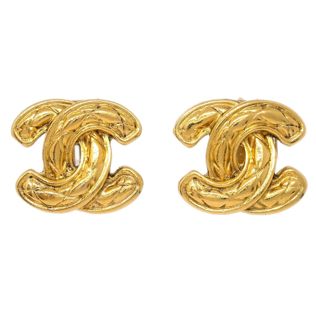 CHANEL CC Logo Clip-On Earrings Gold Plated France 2433: CHANEL CC Logo Clip-On Earrings Gold Plated France 2433 Pair of Chanel clip-on earrings featuring the iconic CC logo in gold plated metal. Made in France, these earrings present a classic logo design 