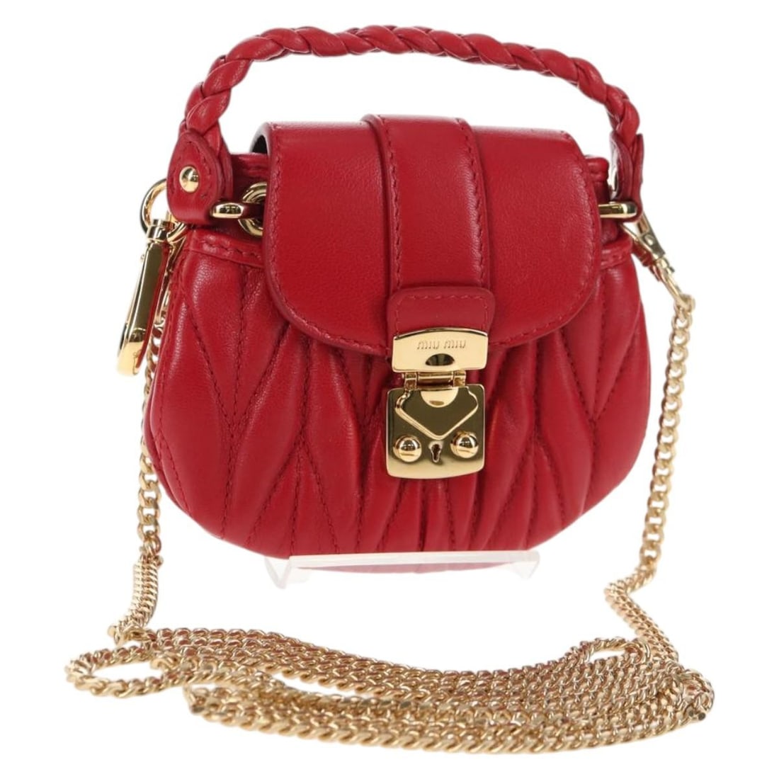 Miu Miu Matelasse Leather Shoulder Bag Red Gold Tone with Box: Miu Miu Matelasse Leather Shoulder Bag Red Gold Tone with Box Miu Miu Matelasse chain shoulder bag in red and gold leather, made in Italy. It comes with the item box and has a shoulder strap drop of a