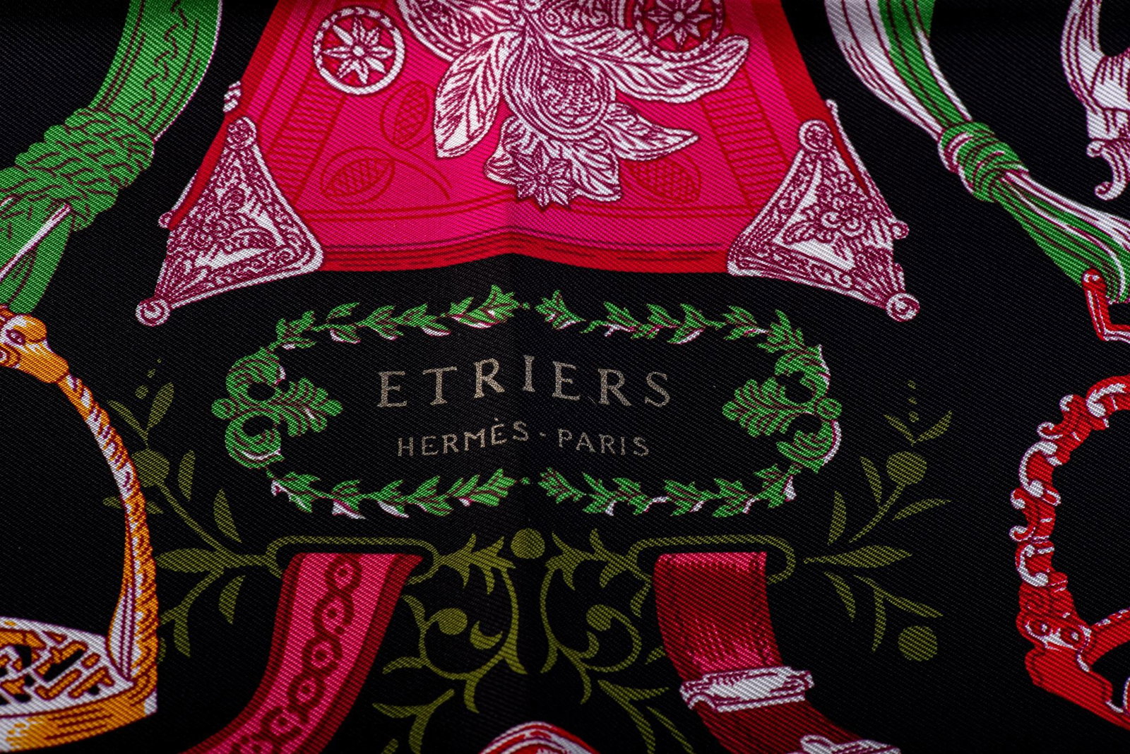 Hermes Etriers Remix Black Silk Gavroche NIB 17x17 in: Hermes Etriers Remix Black Silk Gavroche NIB 17x17 in Discover the elegance of this Hermes Etriers Remix Gavroche in a timeless black silk. This exquisite piece features a square shape with dimensions