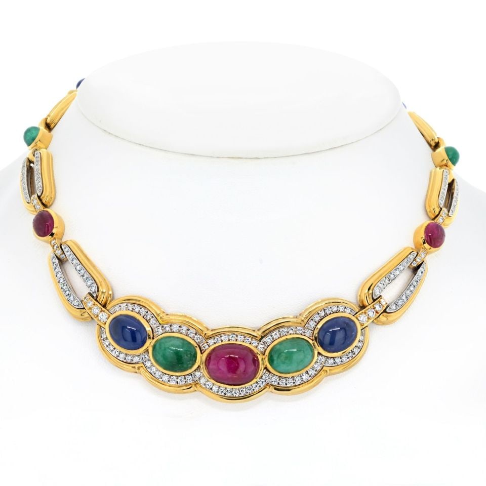 David Webb Platinum 18K Gold Cabochon Necklace with Sapphires Rubies Emeralds: David Webb Platinum 18K Gold Cabochon Necklace with Sapphires Rubies Emeralds This stunning David Webb necklace features a luxurious combination of Platinum and 18K Yellow Gold, weighing 99.3 grams. T