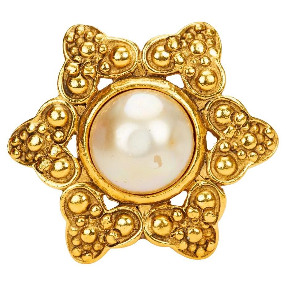 Chanel Faux Pearl Gold Plated Baroque Brooch (1 of 4)