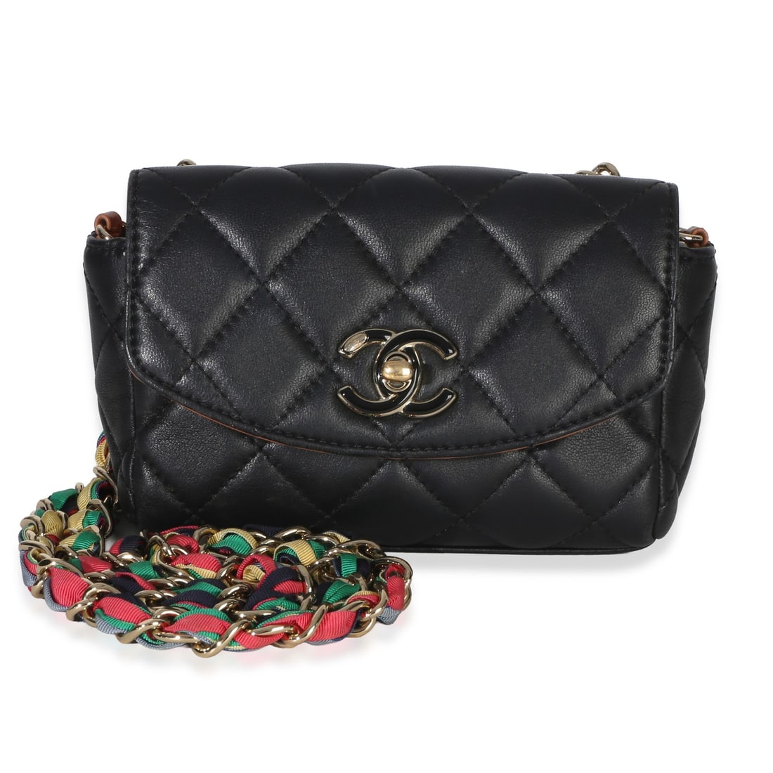 Chanel Small Cocovado Flap Bag Black Quilted Lambskin Chain Shoulder: Chanel Small Cocovado Flap Bag Black Quilted Lambskin Chain Shoulder This Chanel Small Cocovado Flap Bag features a black quilted lambskin leather exterior with a distinctive ribbon chain strap and go