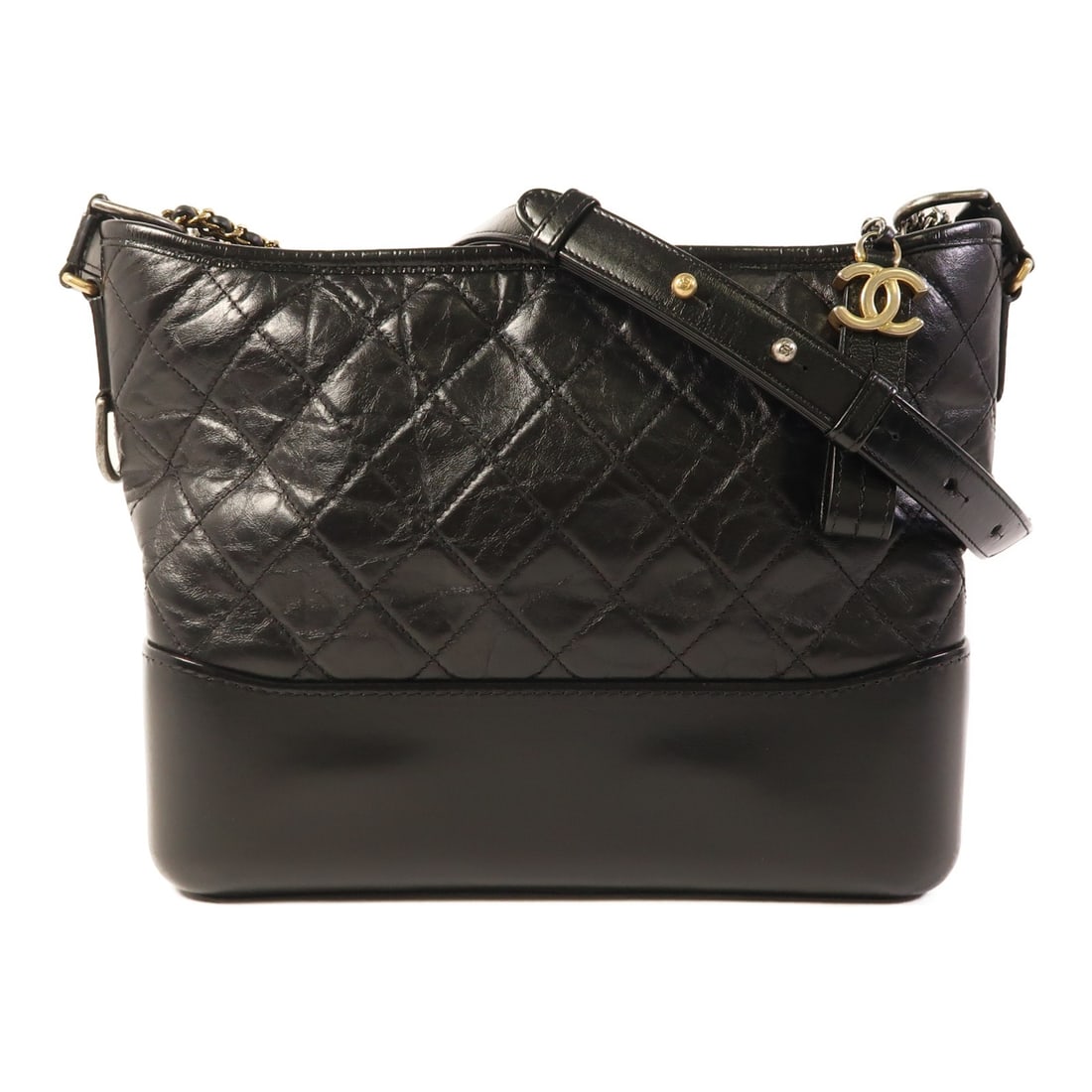 Black Calfskin Large Shoulder Bag CHANEL Gabrielle CC Chain: Black Calfskin Large Shoulder Bag CHANEL Gabrielle CC Chain A CHANEL Gabrielle large chain shoulder bag in black calfskin (cowhide) leather. It features a chain shoulder strap, a fastener closure, two