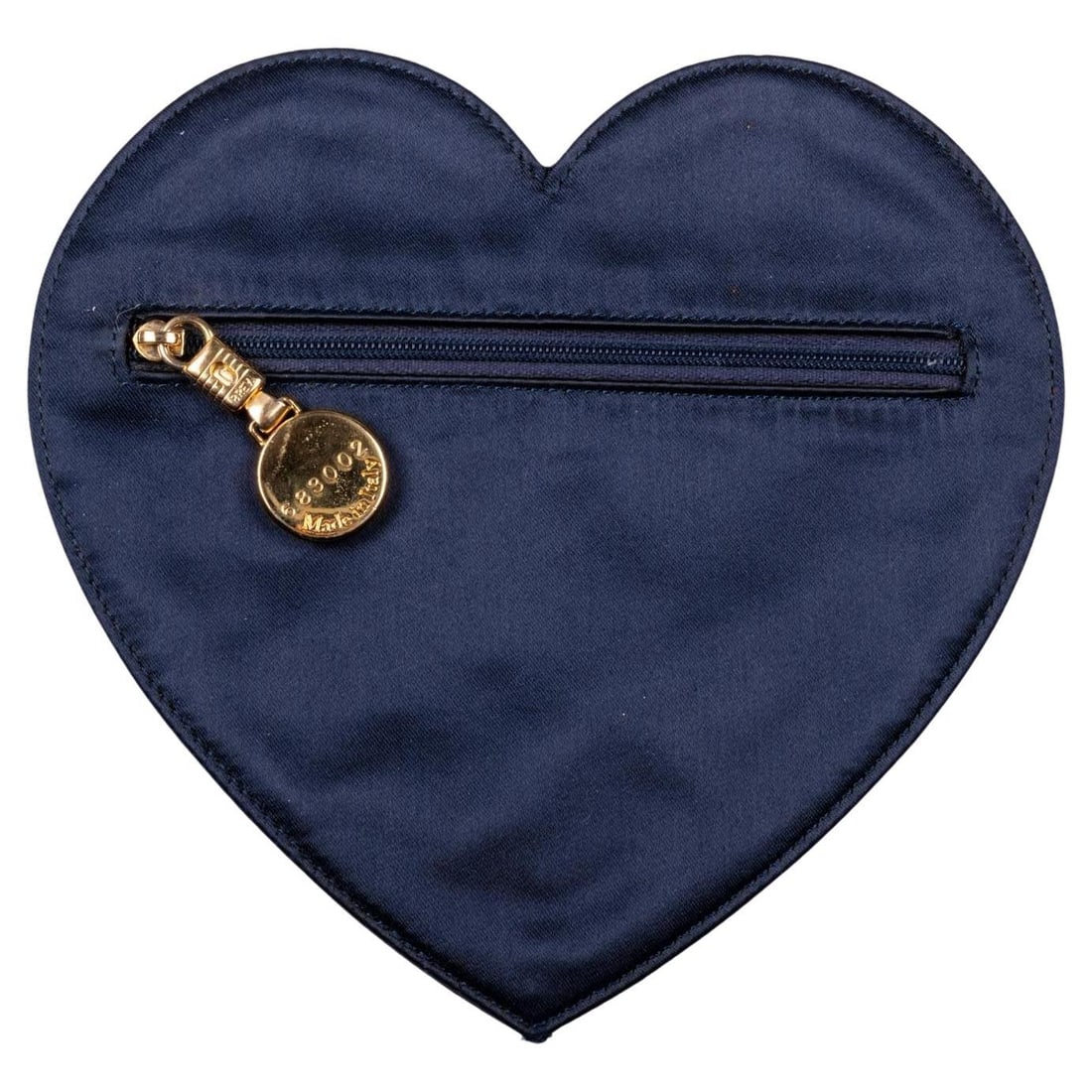Redwall Blue Satin Silk Heart Coin Case Made in Italy: Redwall Blue Satin Silk Heart Coin Case Made in Italy This exquisite Redwall blue satin silk heart coin case is a perfect blend of style and functionality. Crafted in Italy during the 21st century, th