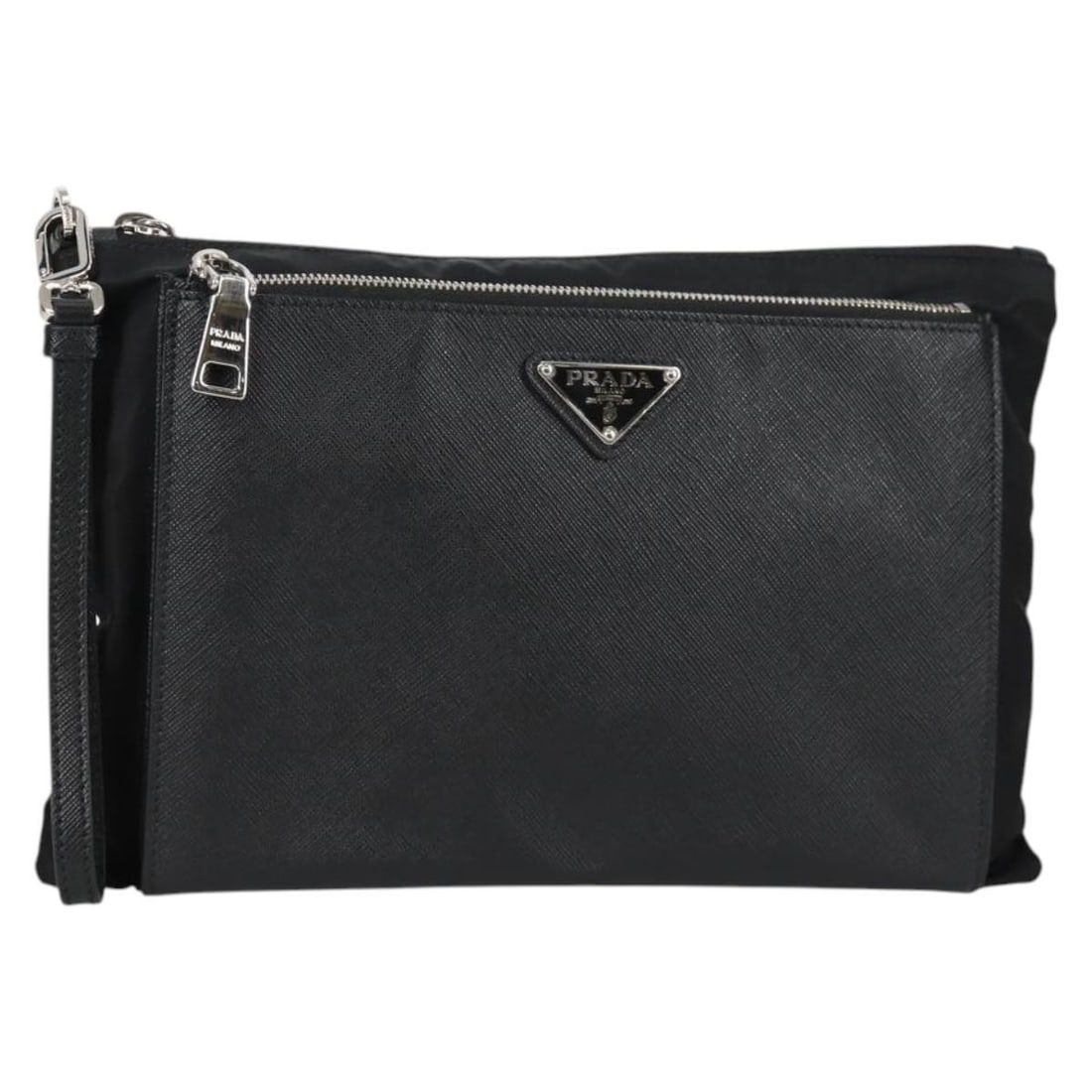 Black Silver PRADA Saffiano Leather Clutch Bag Made in Italy: Black Silver PRADA Saffiano Leather Clutch Bag Made in Italy Prada clutch bag in black and silver, made in Italy. It is crafted from Saffiano leather and measures approximately W28 cm x H19 cm (W11.0 