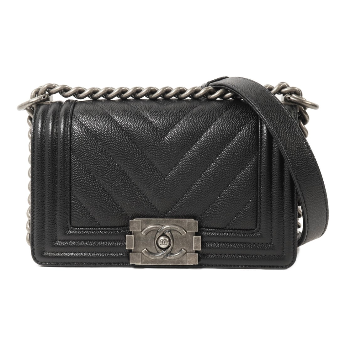 CHANEL A67085 Boy 20 shoulder bag black calfskin CC chain: CHANEL A67085 Boy 20 shoulder bag black calfskin CC chain CHANEL CC Boy 20 Chain Shoulder Bag in black calfskin leather, model A67085. It features a flap pocket and an open interior pocket. The bag co