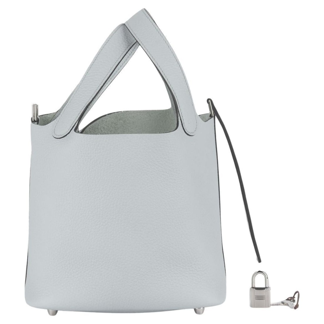 Hermes Picotin 18 Pearl Grey Togo Leather Handbag with Palladium Hardware: Hermes Picotin 18 Pearl Grey Togo Leather Handbag with Palladium Hardware Introducing the exquisite Hermes Picotin Lock in a sophisticated pearl grey Togo leather. This stylish handbag features pallad