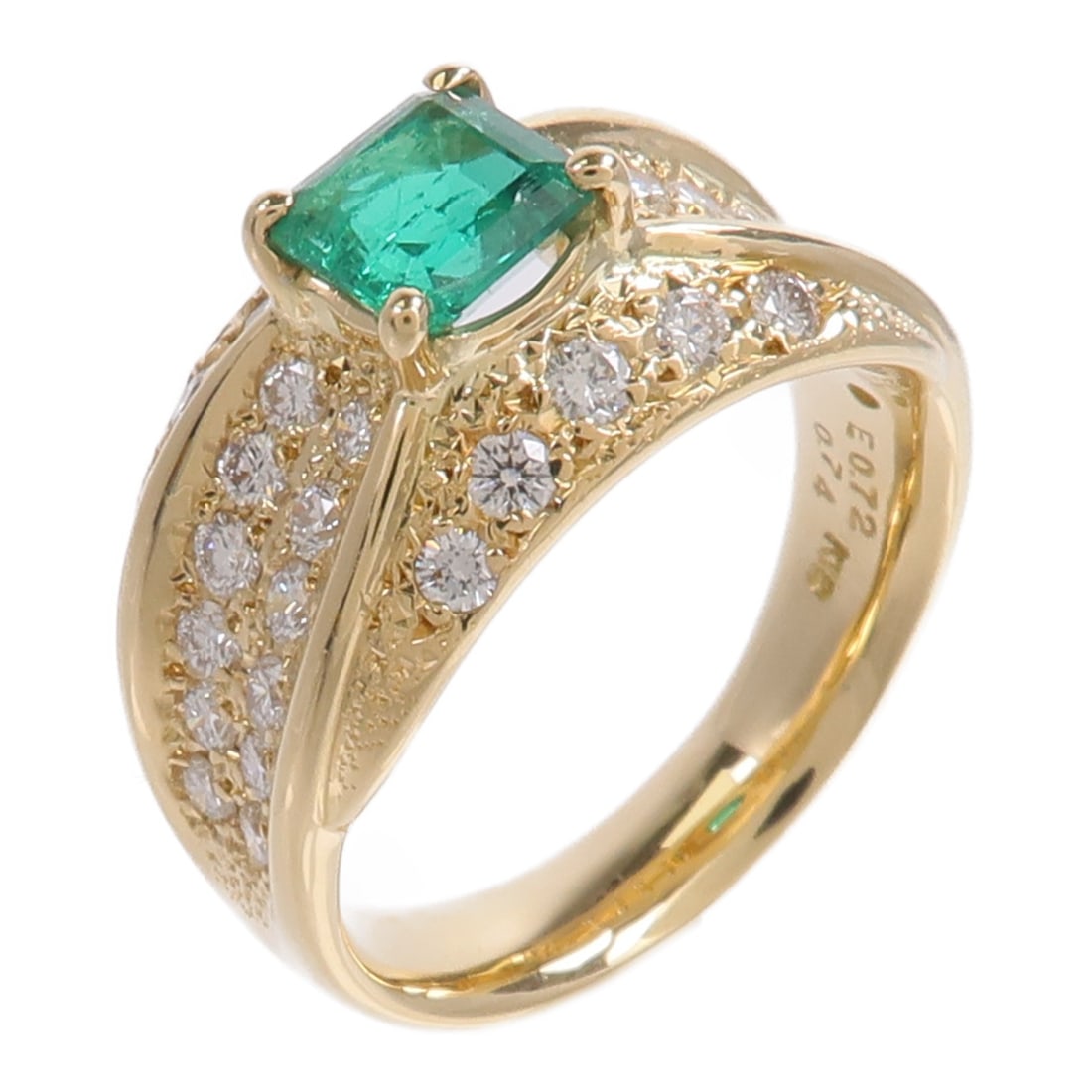 18K Yellow Gold Emerald Diamond Ring Size 6.25: 18K Yellow Gold Emerald Diamond Ring Size 6.25 An emerald and diamond ring in 18K yellow gold, sized US 6.25. It features a green and clear color combination with an emerald motif and a very good AB c