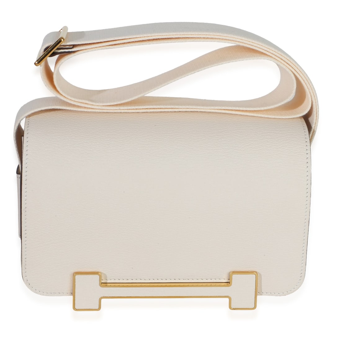 Hermes Geta Chevre Mysore Leather Crossbody Bag White Gold Tone: Hermes Geta Chevre Mysore Leather Crossbody Bag White Gold Tone Hermes Geta crossbody/shoulder bag in white leather with a magnetic closure and gold-tone hardware. This pre-owned unisex bag is from th