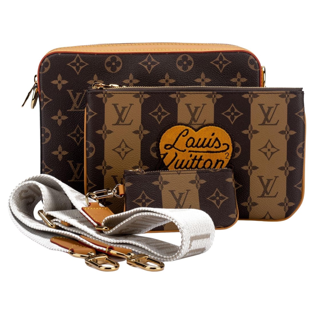 Louis Vuitton Virgil Abloh x NIGO Multi Pochette Trio Bag NIB: Louis Vuitton Virgil Abloh x NIGO Multi Pochette Trio Bag NIB This stunning Louis Vuitton collaboration features Virgil Abloh x NIGO in a versatile Multi Pochette design. Crafted from durable coated c