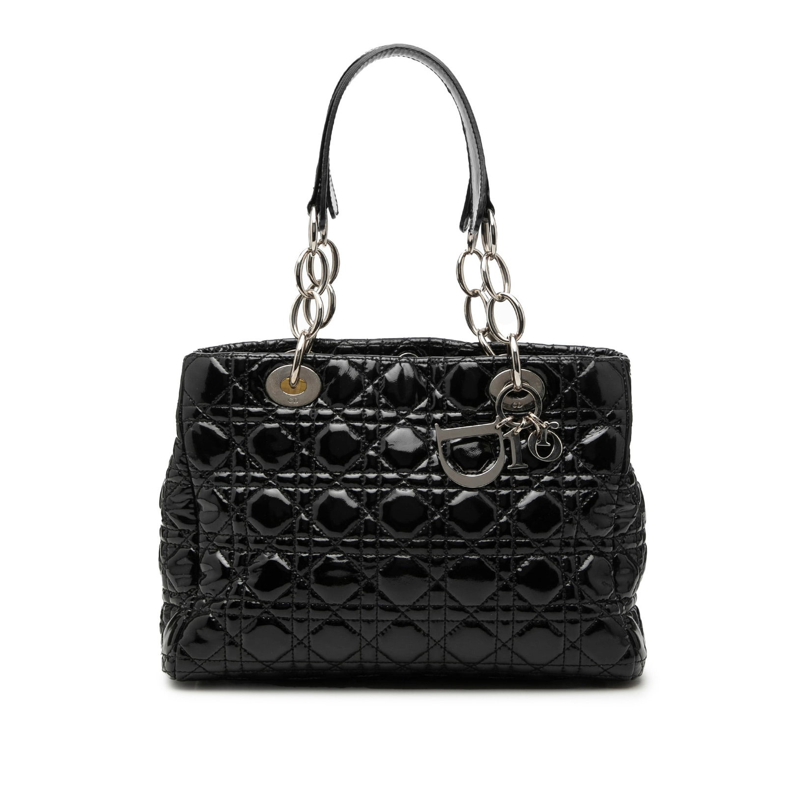 Dior black patent leather Cannage tote: Dior black patent leather Cannage tote This Dior Small Patent Cannage Soft Zipped Shopping Tote is crafted from quilted black patent leather and features chain and leather shoulder straps. The tote ha