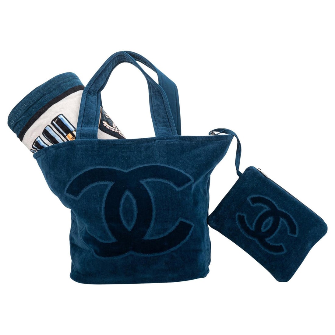Chanel Blue Beach Bag and Towel Set with Pouch: Chanel Blue Beach Bag and Towel Set with Pouch Elevate your beach experience with this stunning Chanel Blue Beach Bag Towel Set. This designer set features an iconic tote bag made from plush terry clo