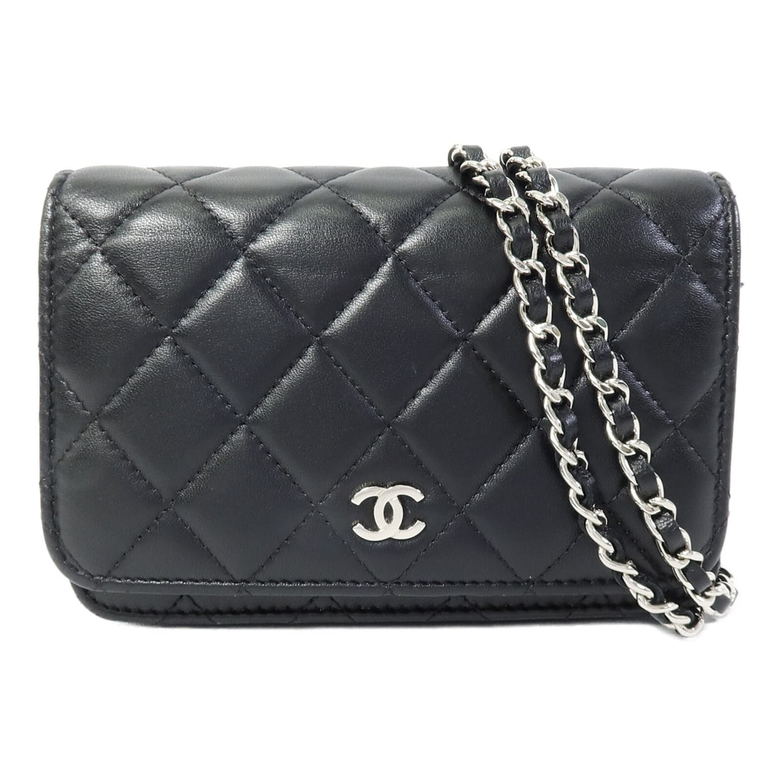 CHANEL CC Lambskin Chain Shoulder Bag Black Silver Tone Hardware: CHANEL CC Lambskin Chain Shoulder Bag Black Silver Tone Hardware CHANEL CC SHW Chain Shoulder Bag in black lambskin leather with silver-tone hardware. It features a chain shoulder strap, magnetic pock