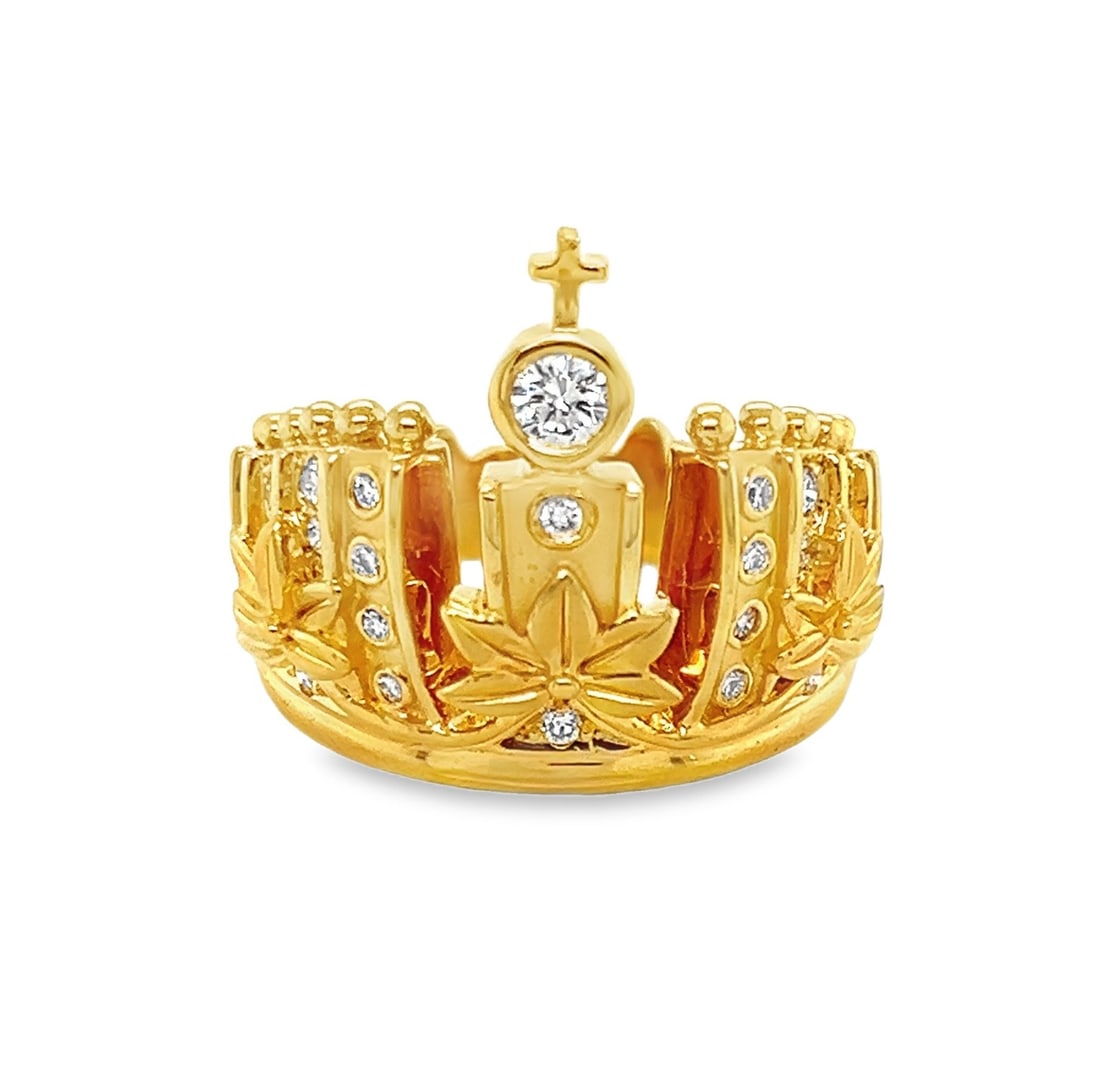 Carrera y Carrera Mi Princesa Tiara Crown Ring 18k Gold Diamonds: Carrera y Carrera Mi Princesa Tiara Crown Ring 18k Gold Diamonds A Carrera y Carrera Mi Princesa Imperial Tiara Crown Ring in 18k yellow gold, featuring a sculptural crown-inspired tiara motif. The ri