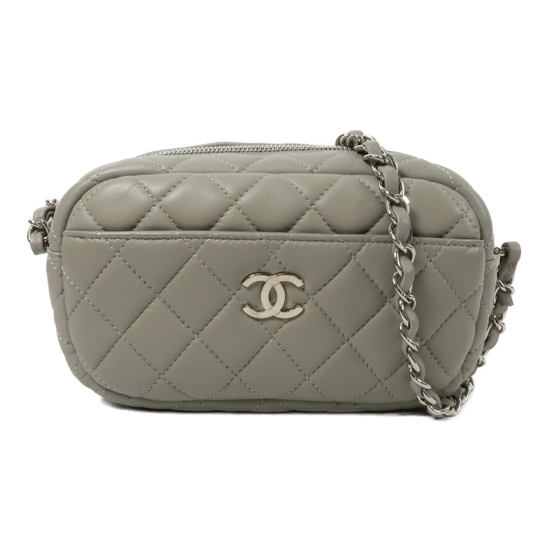 CHANEL A91796 CC Camera Shoulder Bag Gray Lambskin SHW: CHANEL A91796 CC Camera Shoulder Bag Gray Lambskin SHW A CHANEL CC SHW Camera Bag chain shoulder bag in gray lambskin (sheep leather), made in France. It is a women's regular-size shoulder bag with a 