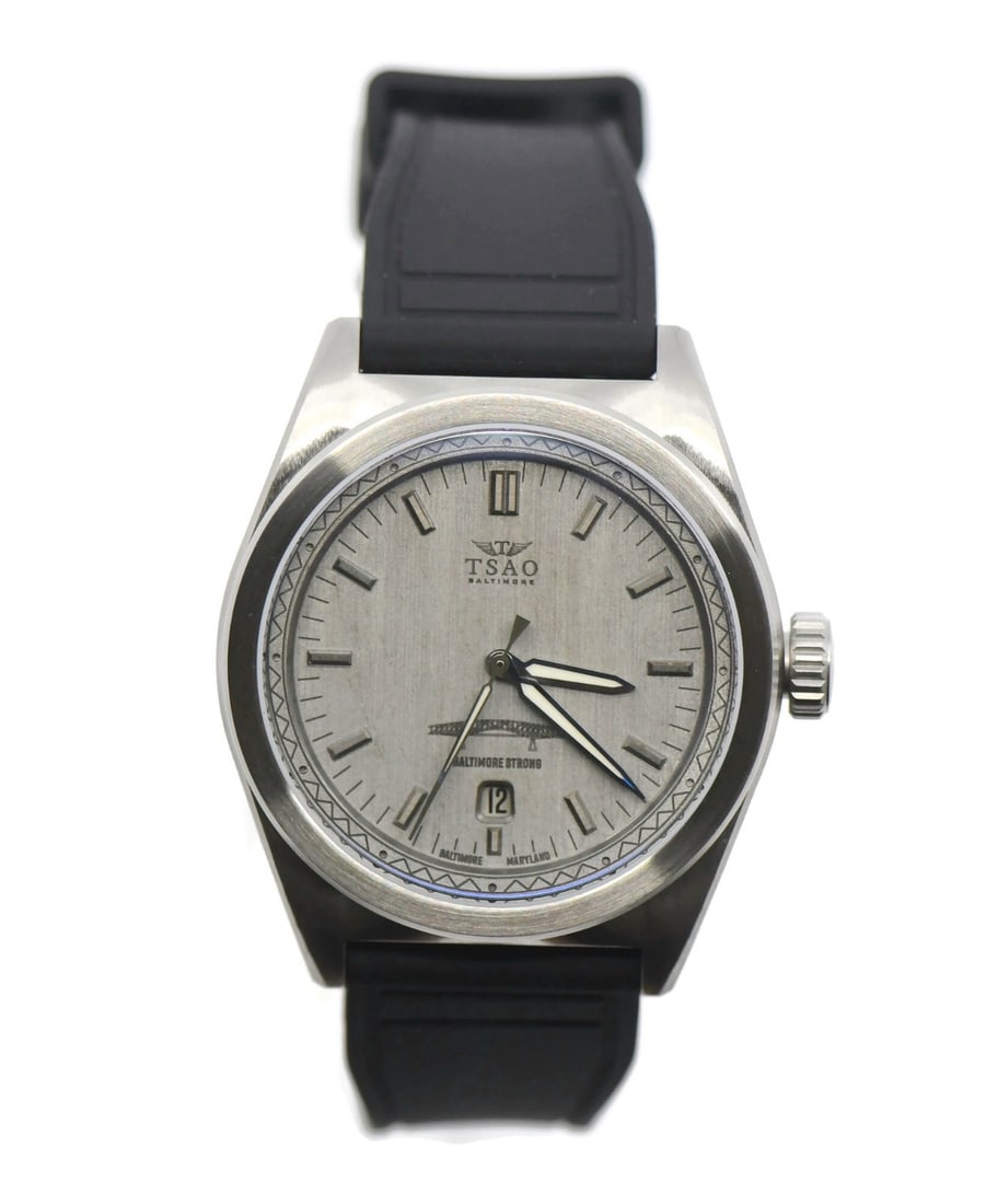 TSAO FSK Mens Wristwatch Stainless Steel 42mm Box Papers: TSAO FSK Mens Wristwatch Stainless Steel 42mm Box Papers Pre-owned TSAO FSK wristwatch for men with an analog display, stainless steel case, and leather band. It comes with the original box and papers