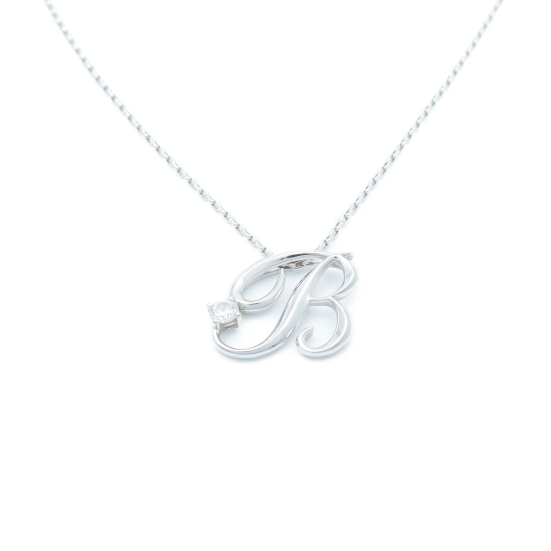 18K White Gold Diamond Necklace for Women JEWELRY: 18K White Gold Diamond Necklace for Women JEWELRY A women's necklace in K18WG white gold with diamond accents. The piece features a clear-color design and a diamond main stone, with a necklace length 