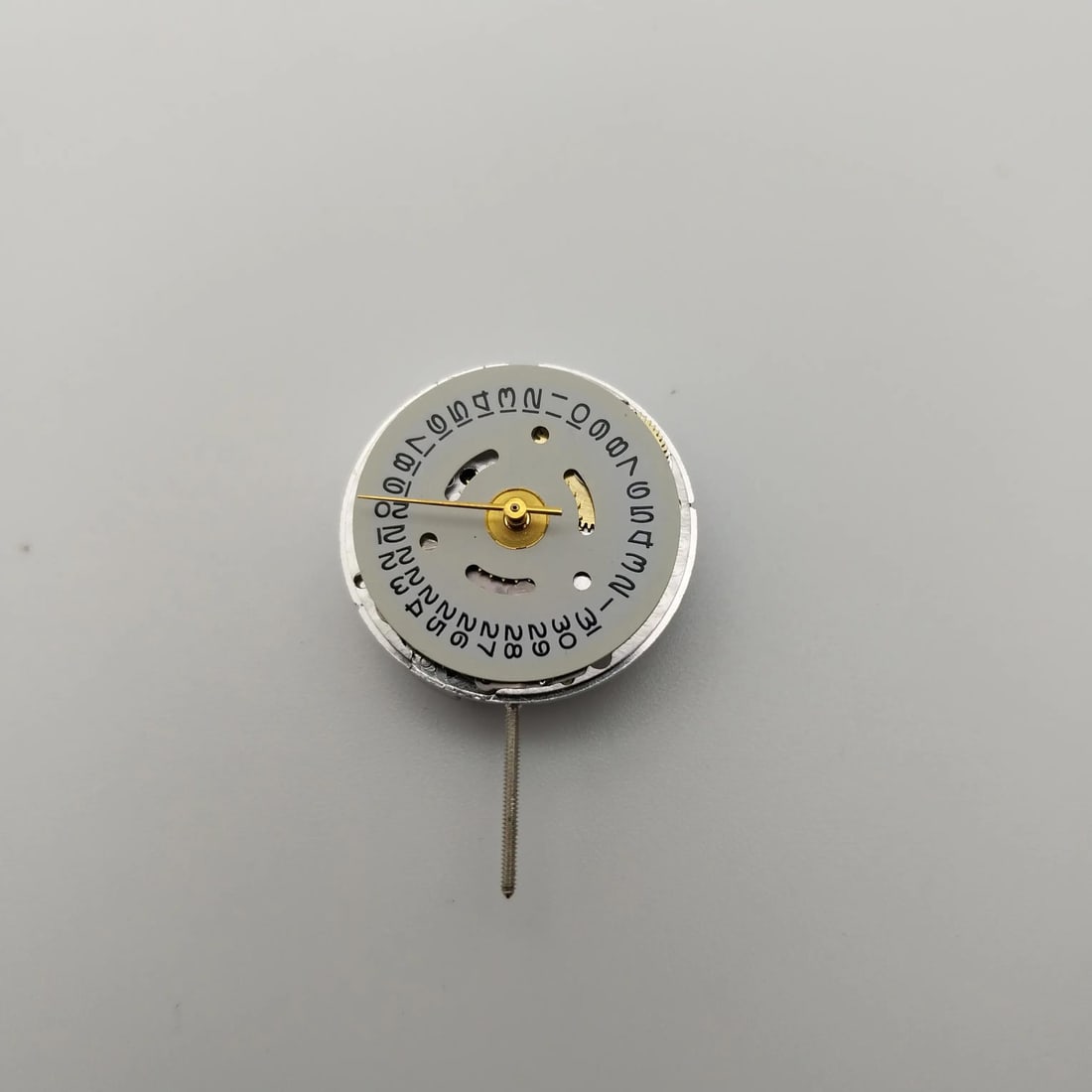Rolex Calibre 2030 Mechanical Movement with White Date Window: Rolex Calibre 2030 Mechanical Movement with White Date Window This pre-owned Rolex movement features a luxurious design with a white date window. It utilizes a mechanical (automatic) movement, specifi