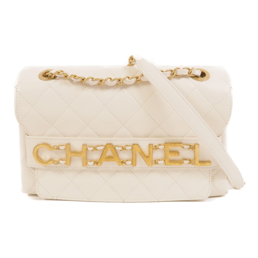 CHANEL AS1491 White Calfskin Shoulder Bag with CC: CHANEL AS1491 White Calfskin Shoulder Bag with CC A CHANEL CC shoulder bag in white calfskin leather, presented in very good AB condition. It features a magnetic pocket and one inside zip pocket, and 