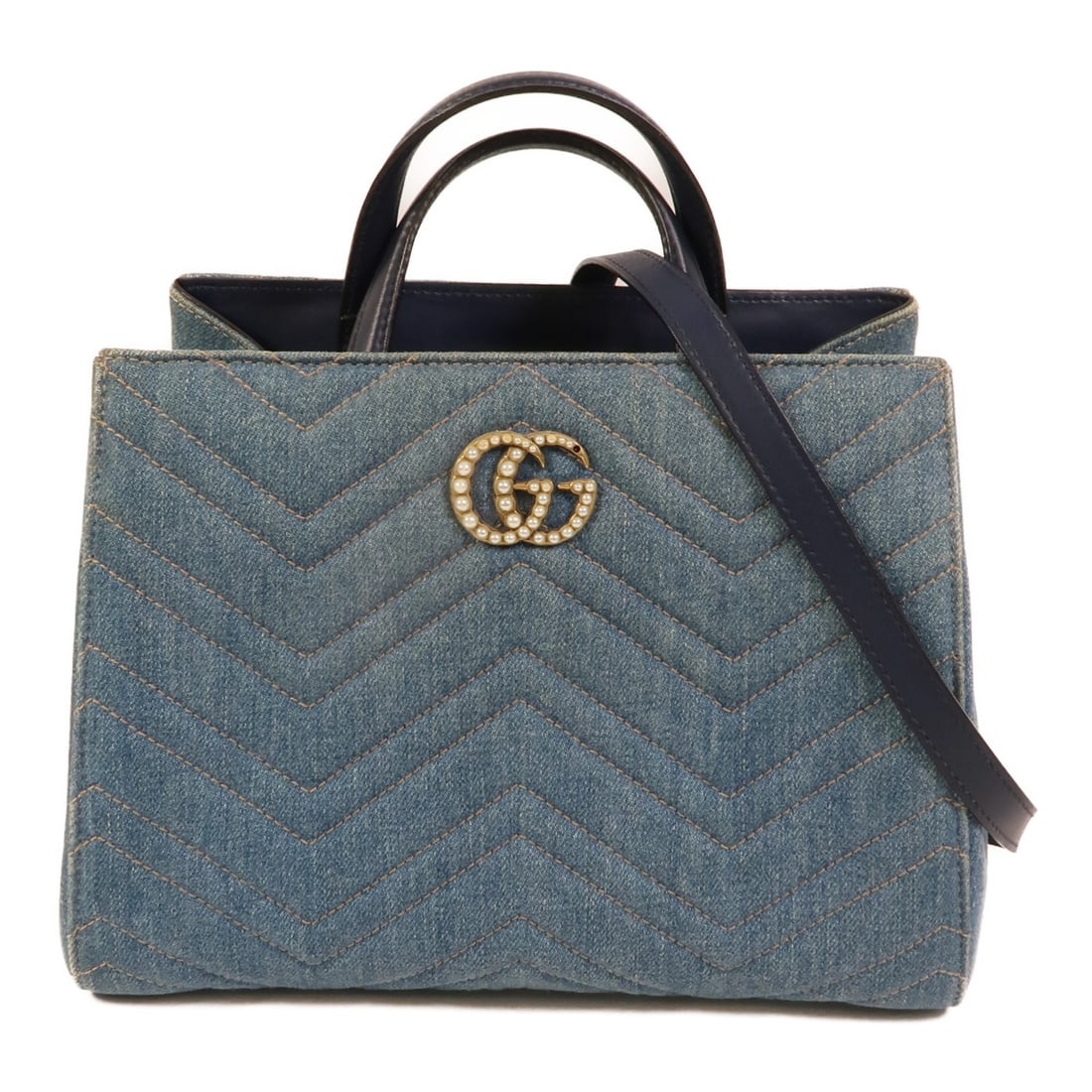 Gucci GG Marmont Matelasse Blue Denim 2way Shoulder Bag: Gucci GG Marmont Matelasse Blue Denim 2way Shoulder Bag A GUCCI GG Marmont Matelasse 2way shoulder bag in blue denim, made in Italy. This regular-size women's bag features a blue exterior and comes wi