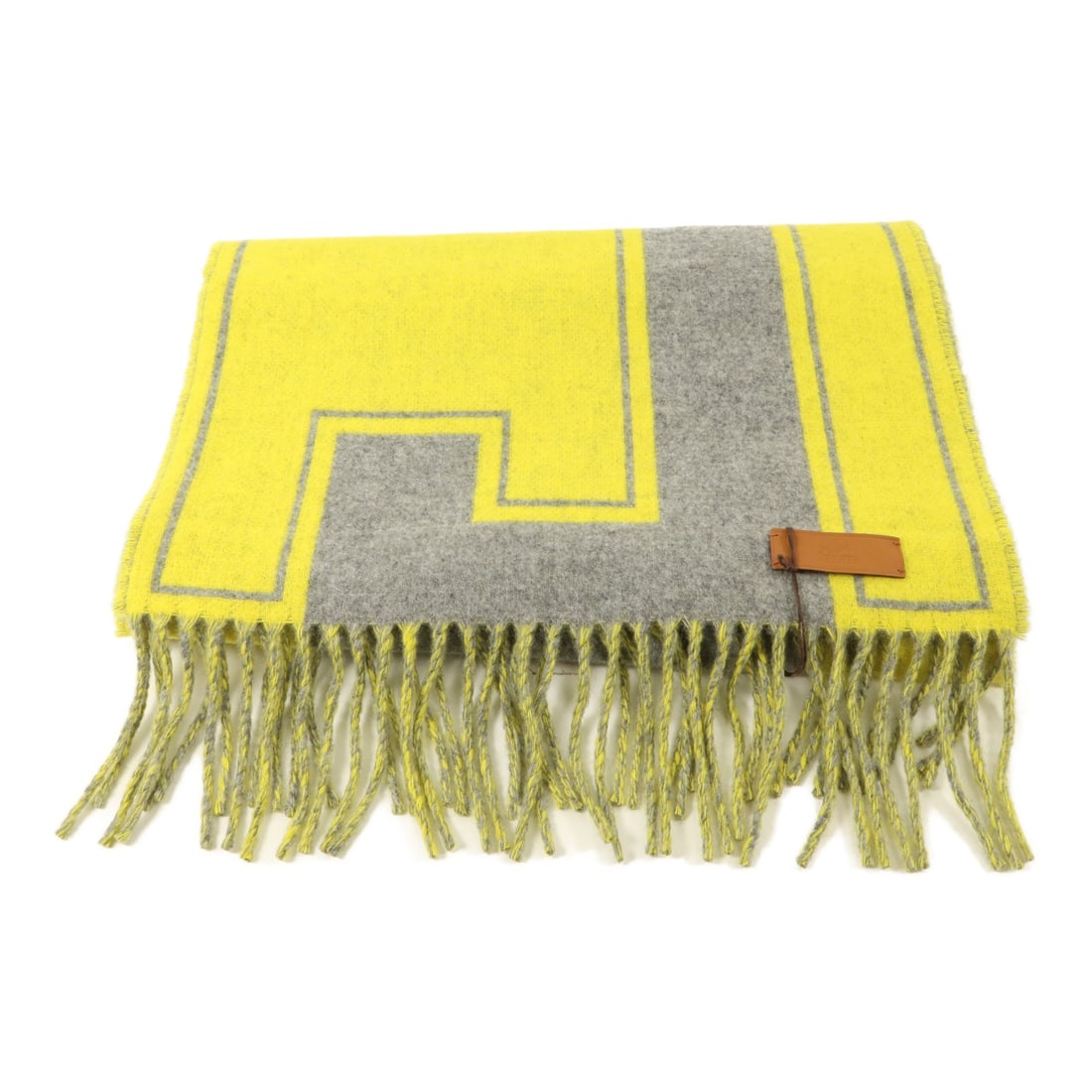 HERMES H269140S 03 Cashmere Scarf Yellow Gray France: HERMES H269140S 03 Cashmere Scarf Yellow Gray France HERMES cashmere scarf in yellow and gray, designed as a regular unisex accessory. It is made in France and comes with a storage box. Condition is A