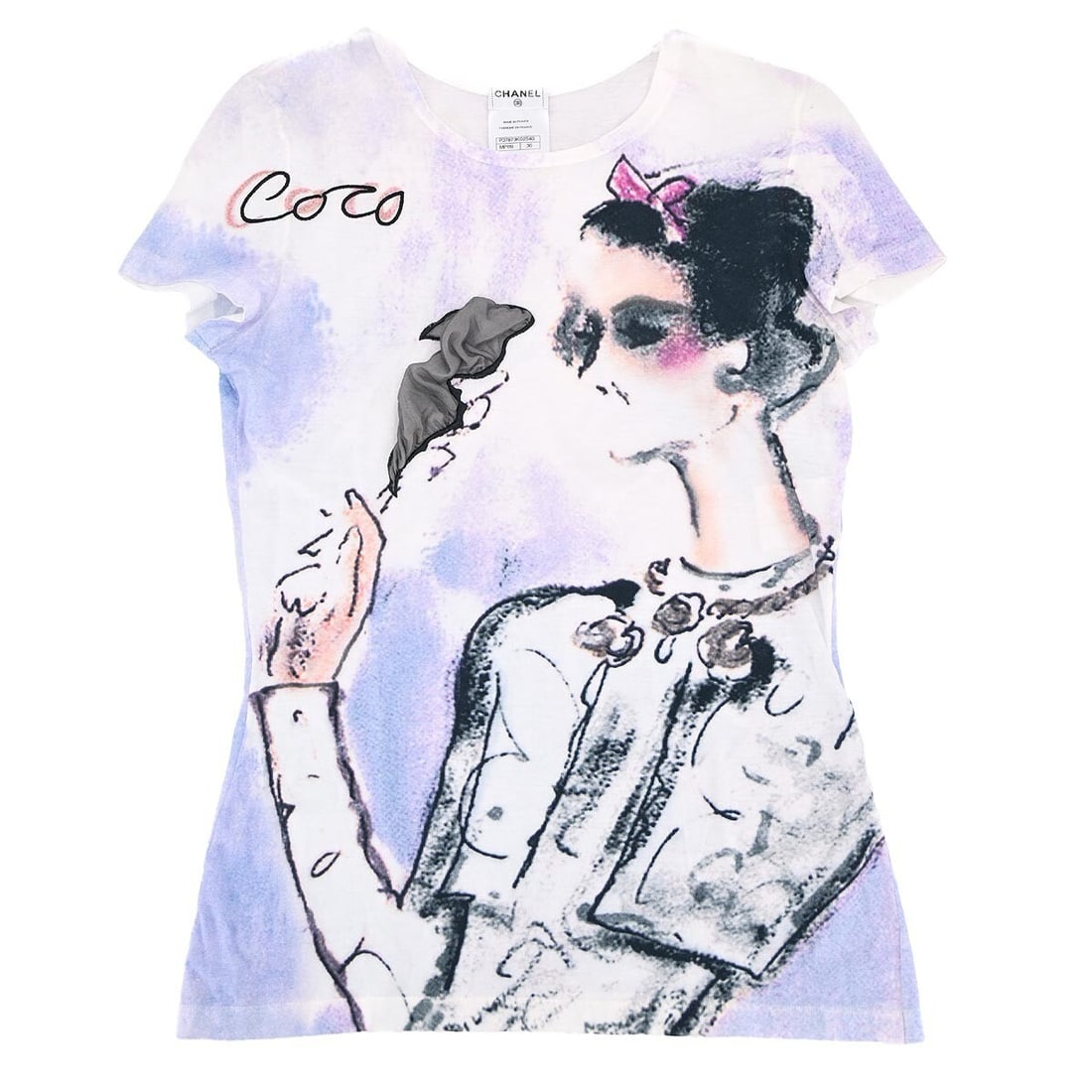 CHANEL P37873K02540 Purple Cotton Short Sleeve T Shirt Size 36: CHANEL P37873K02540 Purple Cotton Short Sleeve T Shirt Size 36 Vintage Chanel women's short sleeve T-shirt top in purple cotton with a round neckline, regular fit, and graphic front design. Made in Fr