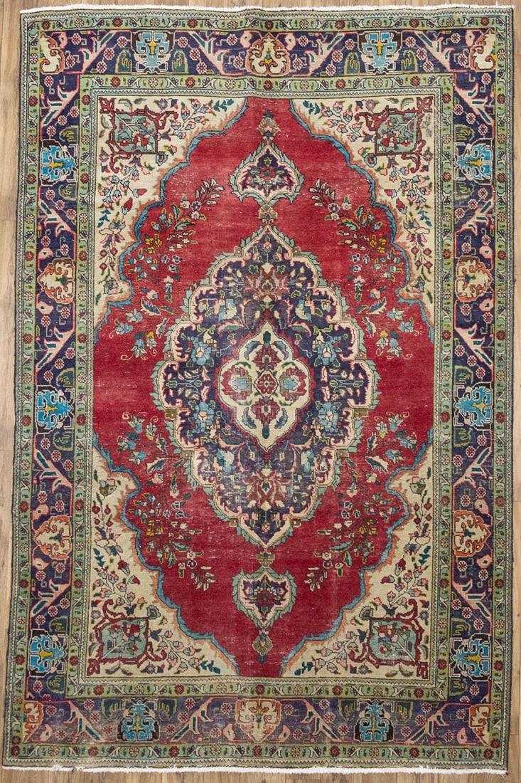 Hand Knotted Wool Floral Oriental Area Rug 6'7x9'7: Hand Knotted Wool Floral Oriental Area Rug 6'7x9'7 This semi-antique handmade Oriental rug features a distressed floral pattern in a traditional style, crafted from hand-knotted wool. Measuring approx