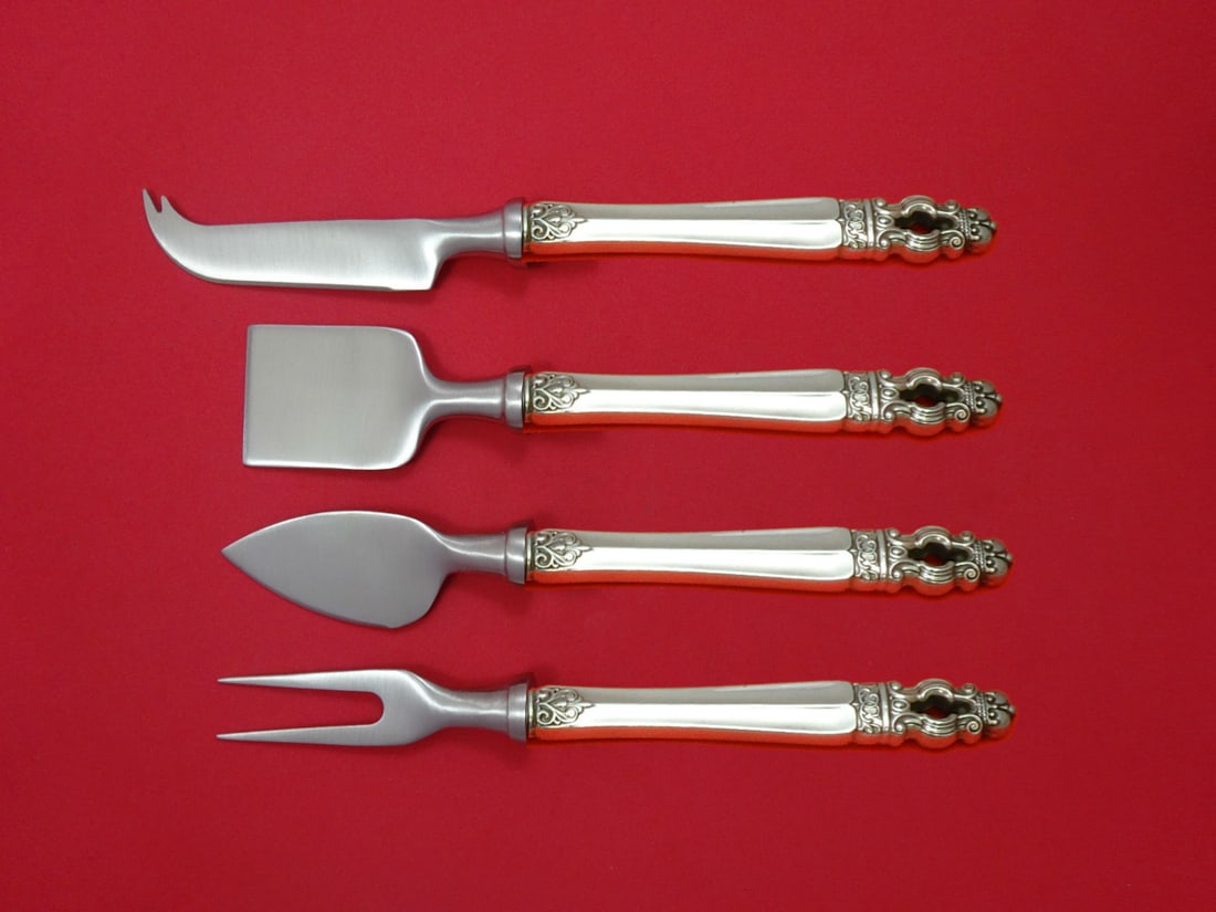 Gorham Sovereign Hispana Sterling Silver Cheese Set 4pc Custom: Gorham Sovereign Hispana Sterling Silver Cheese Set 4pc Custom Presenting the exquisite Sovereign Hispana Cheese Serving Set by Gorham, an elegant addition to your dining experience. This 4-piece set 