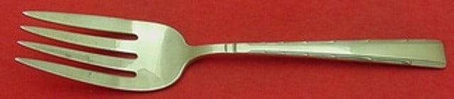 Easterling Horizon Sterling Silver Cold Meat Fork 8 Inch Serving: Easterling Horizon Sterling Silver Cold Meat Fork 8 Inch Serving This exquisite serving fork from the Horizon pattern by Easterling is crafted from high-quality sterling silver. Measuring 8 inches in 
