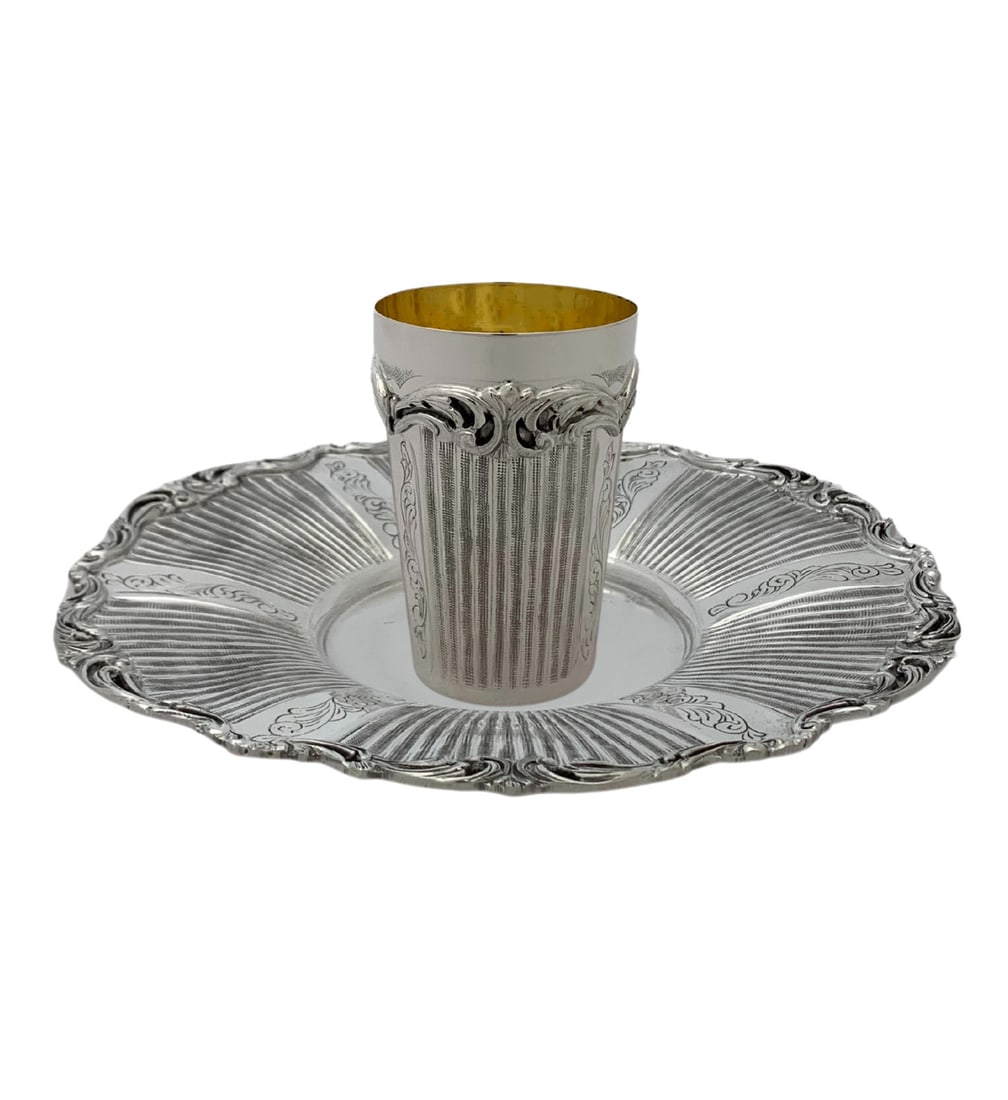 Handmade 925 Sterling Silver Striated Swirl Cup and Tray Set: Handmade 925 Sterling Silver Striated Swirl Cup and Tray Set This exquisite set features a handmade cup and tray crafted from fine 925 sterling silver, showcasing intricate striated swirl chased ornat