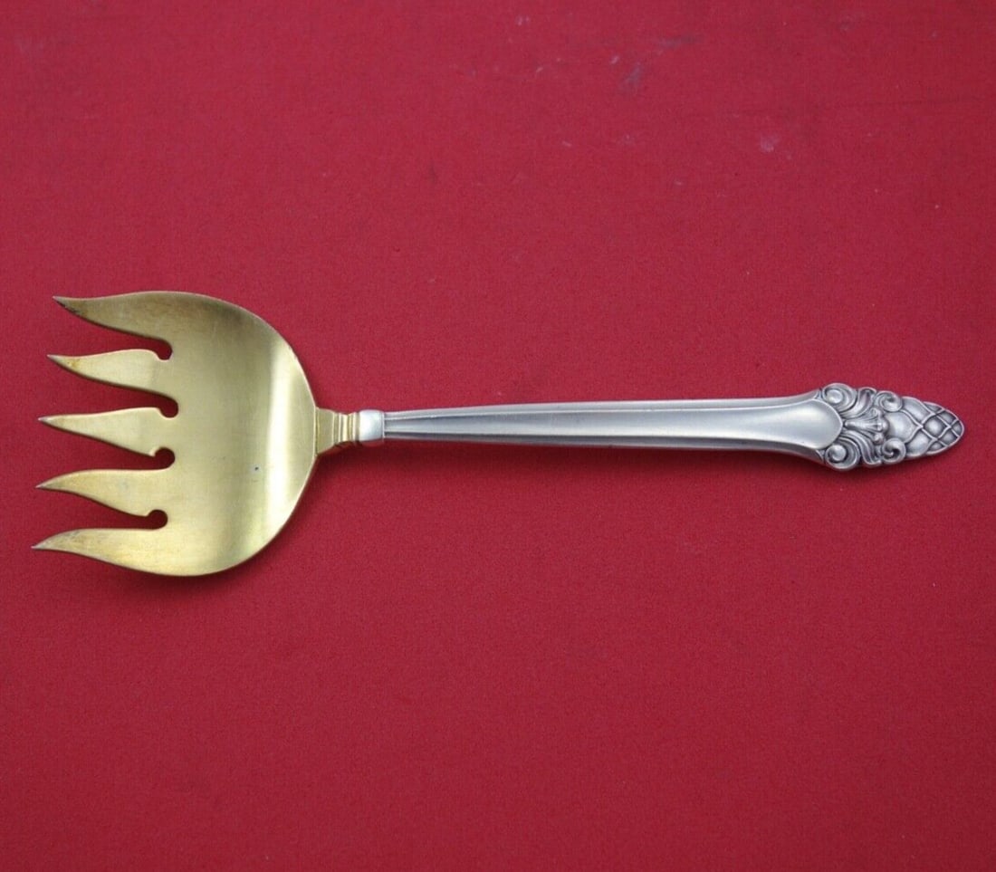 Gorham Sovereign Old Sterling Silver Sardine Fork 5 5/8" Heirloom: Gorham Sovereign Old Sterling Silver Sardine Fork 5 5/8" Heirloom This exquisite serving fork is a sterling silver sardine fork from the renowned Sovereign Old pattern by Gorham. Measuring 5 5/8 inche