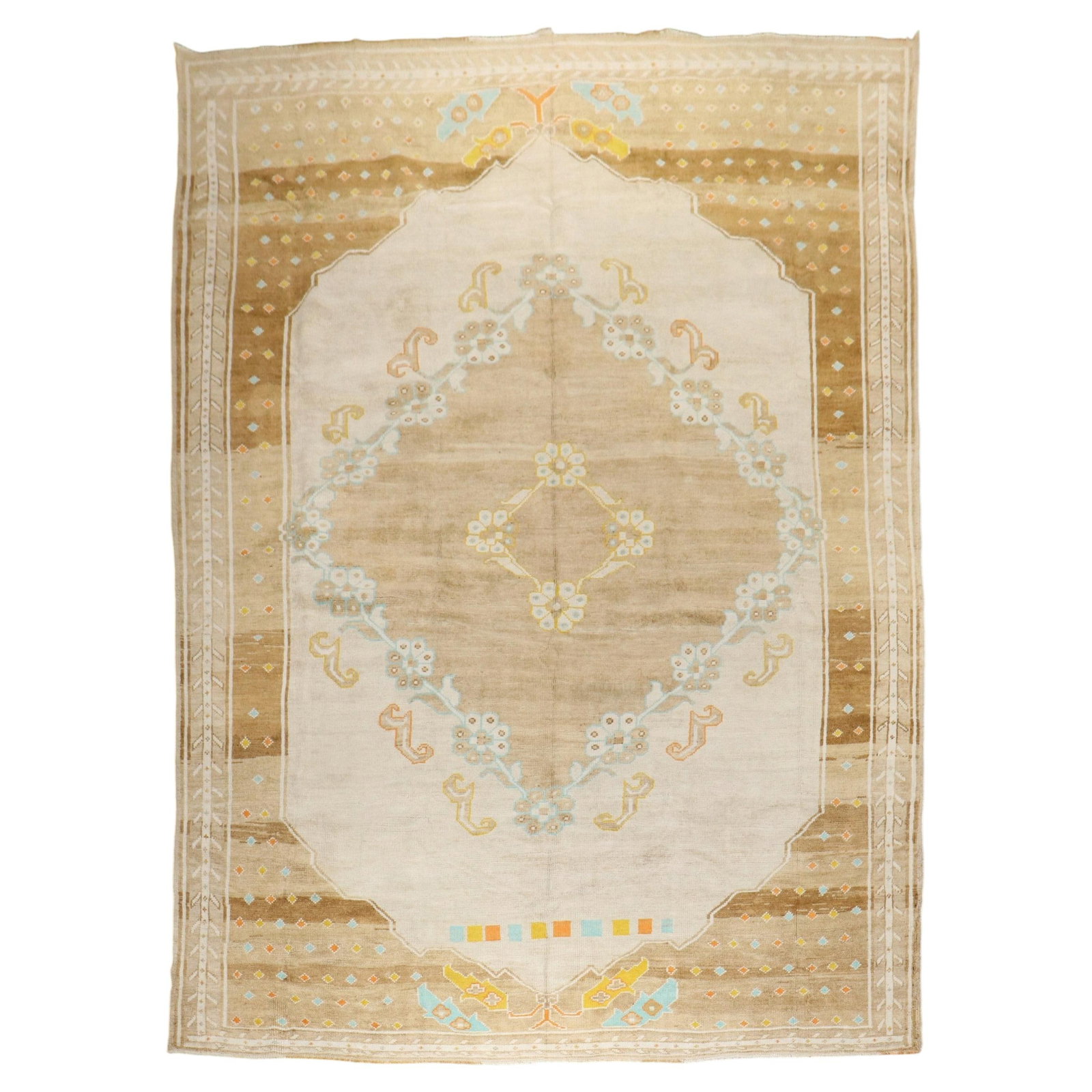 Mid Century Turkish Kars Wool Hand Knotted Room Rug 9'4 x 13'8: Mid Century Turkish Kars Wool Hand Knotted Room Rug 9'4 x 13'8 This large Turkish Kars rug from the mid-20th century features an archaistic floral medallion design. Hand-knotted from wool, it offers a
