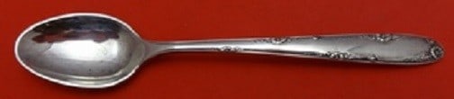 Towle Madeira Sterling Silver Infant Feeding Spoon 4 7/8": Towle Madeira Sterling Silver Infant Feeding Spoon 4 7/8" This exquisite Madeira infant feeding spoon by Towle is crafted from high-quality sterling silver, showcasing the elegant Madeira pattern. Mea
