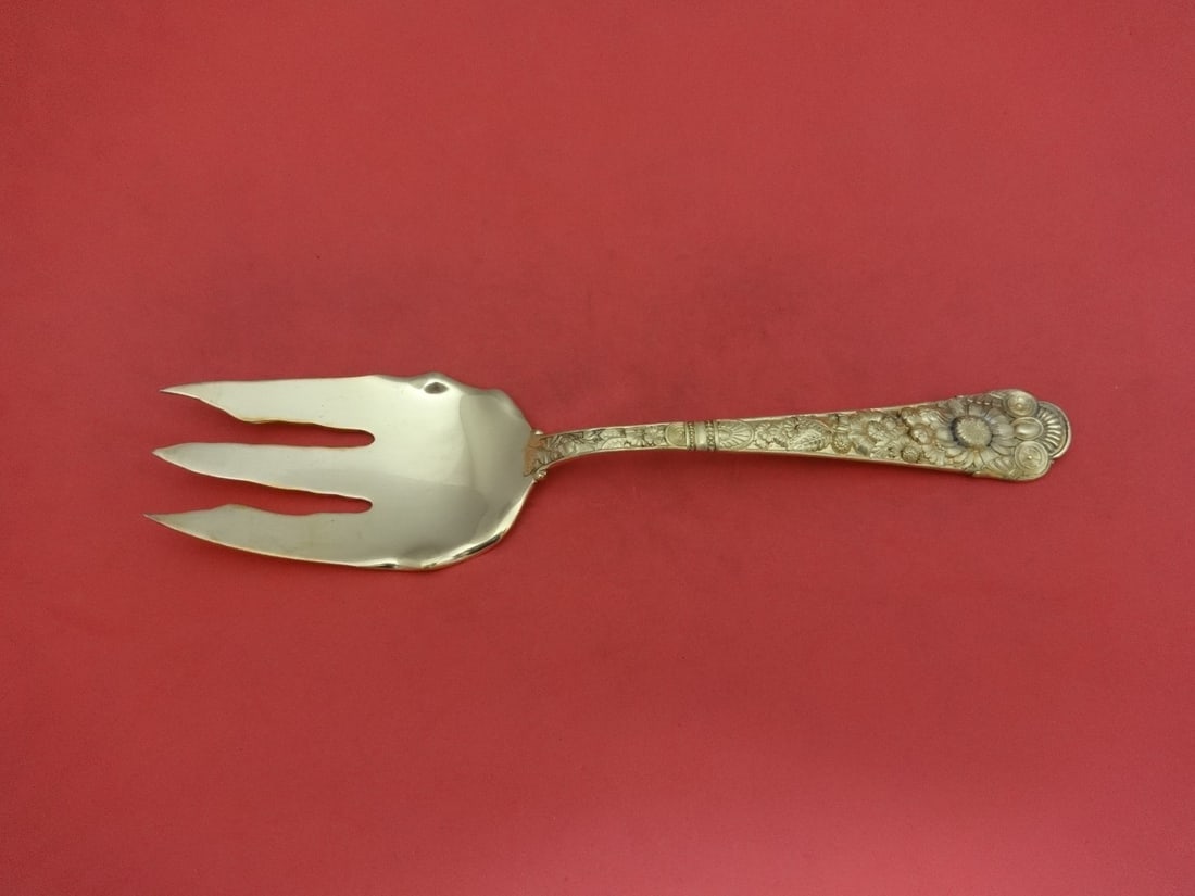 Gorham Cluny Vermeil Sterling Silver Salad Serving Fork 9 1/8": Gorham Cluny Vermeil Sterling Silver Salad Serving Fork 9 1/8" Enhance your dining experience with this exquisite salad serving fork from the Cluny Vermeil pattern by Gorham. Crafted from high-quality