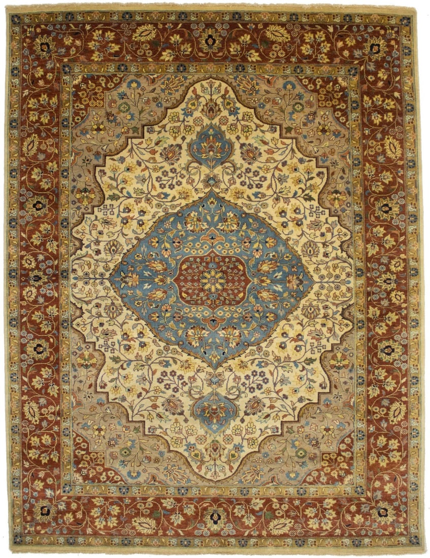 Wool Heriz Serapi Hand-Knotted Rug 8'10 x 11'8 Modern Farmhouse Style Carpet: Wool Heriz Serapi Hand-Knotted Rug 8'10 x 11'8 Modern Farmhouse Style Carpet This handmade Heriz Serapi Oriental rug features a vintage-style farmhouse design with a floral pattern. Crafted from hand-