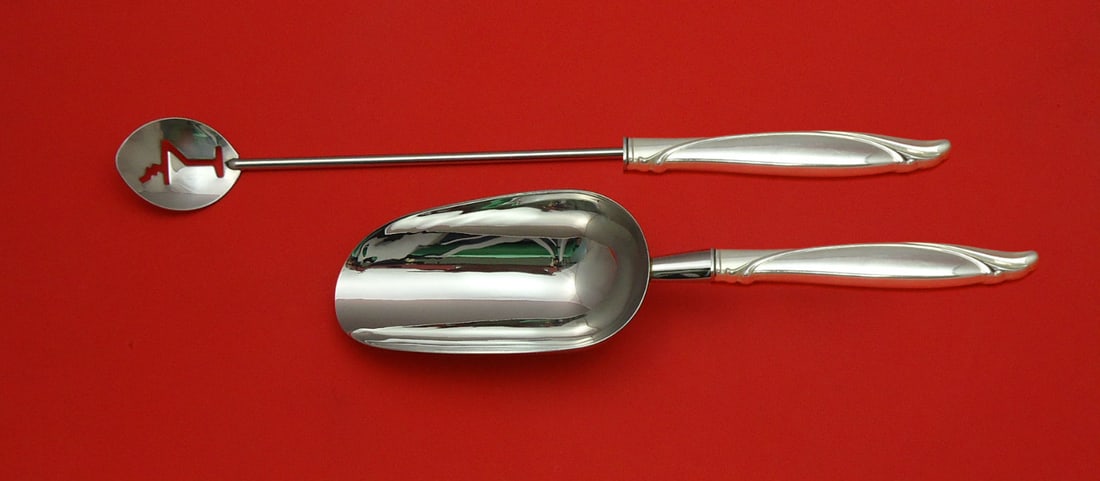 Oneida Sentimental Sterling Silver 2pc Bar Set Custom Made: Oneida Sentimental Sterling Silver 2pc Bar Set Custom Made This exquisite 2-piece bar set is crafted from high-quality sterling silver and features a custom-made hollow handle. The set includes a mart